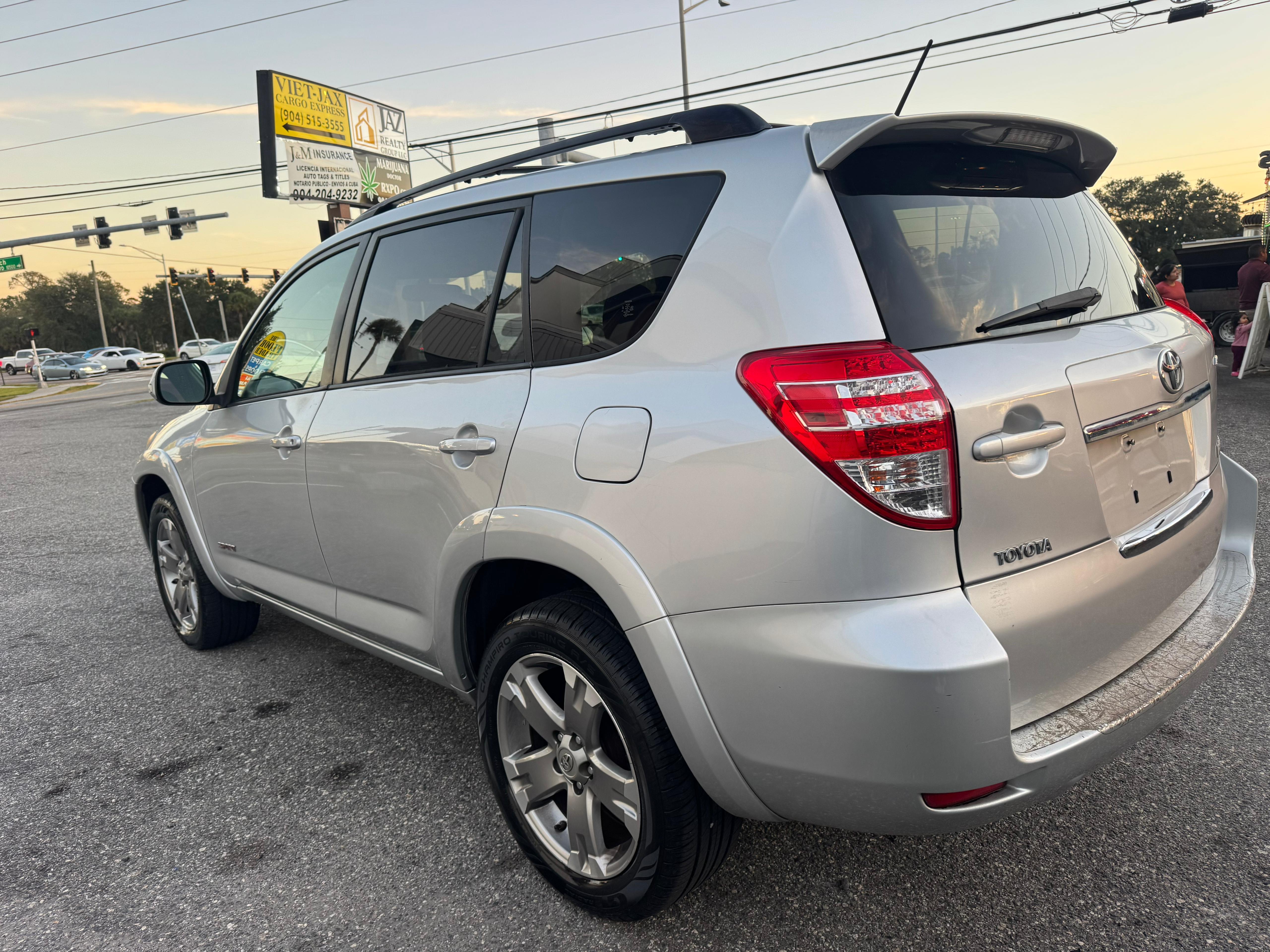 2010 Toyota RAV4 Sport