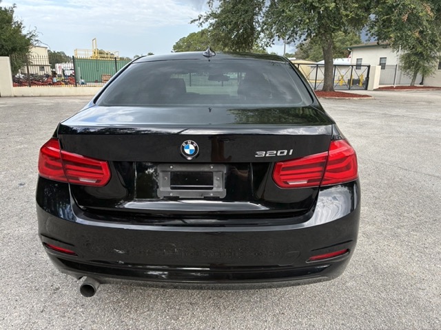 2017 BMW 320i 