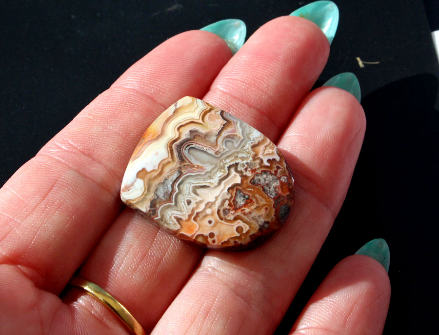 Hand cut Laguna lace Agate cabochon