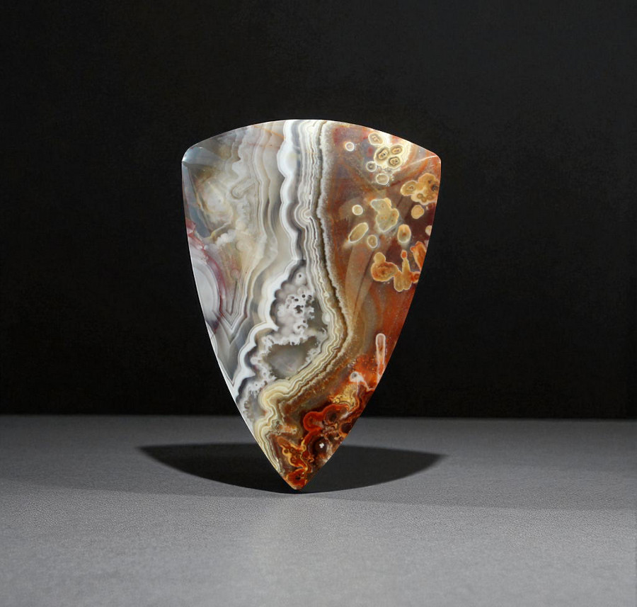 Hand cut Laguna lace Agate cabochon