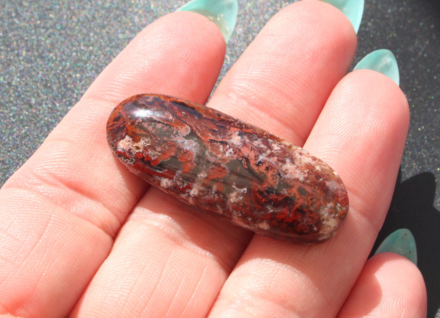 Carey Plume  Agate cabochon