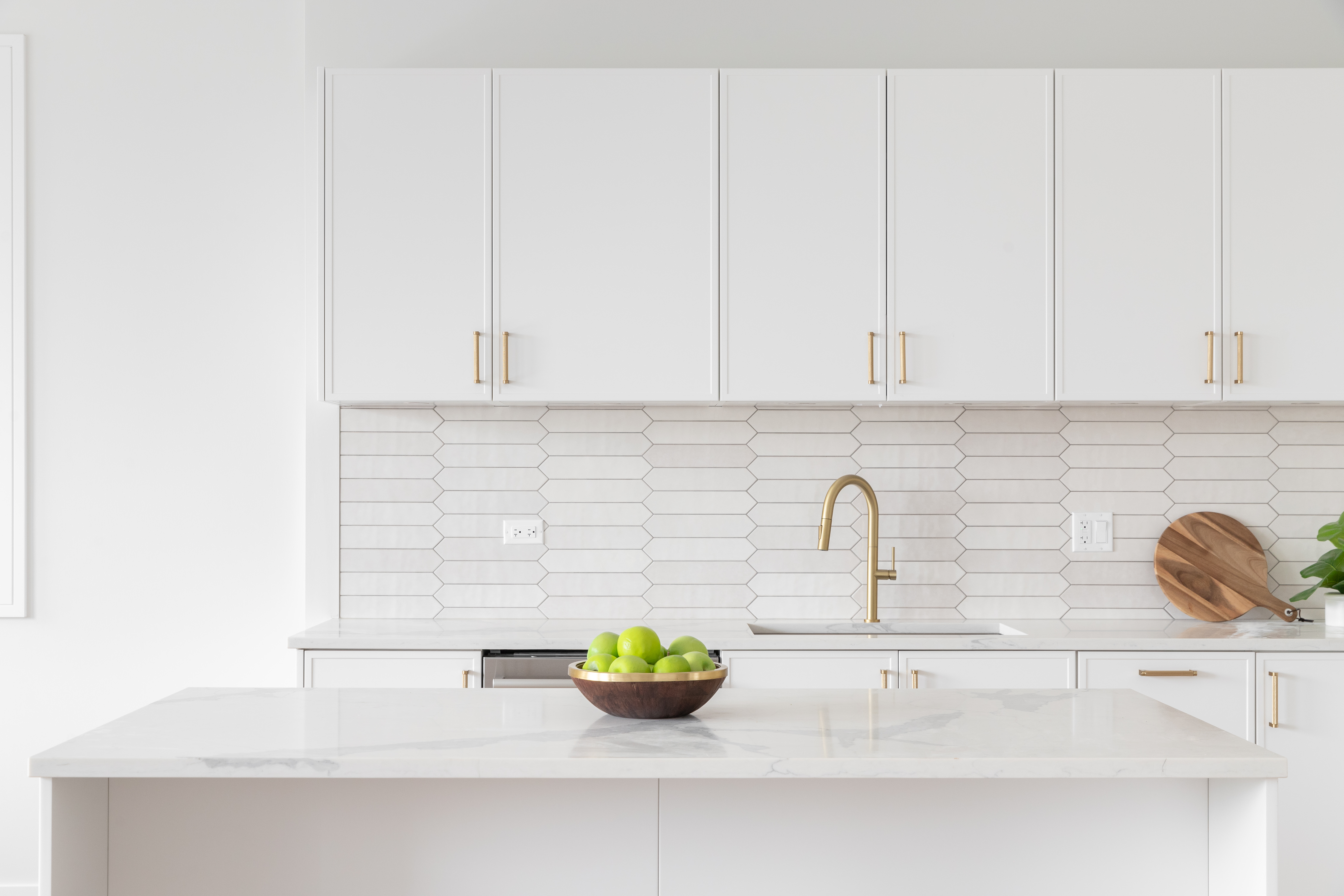 Slim Shaker White
