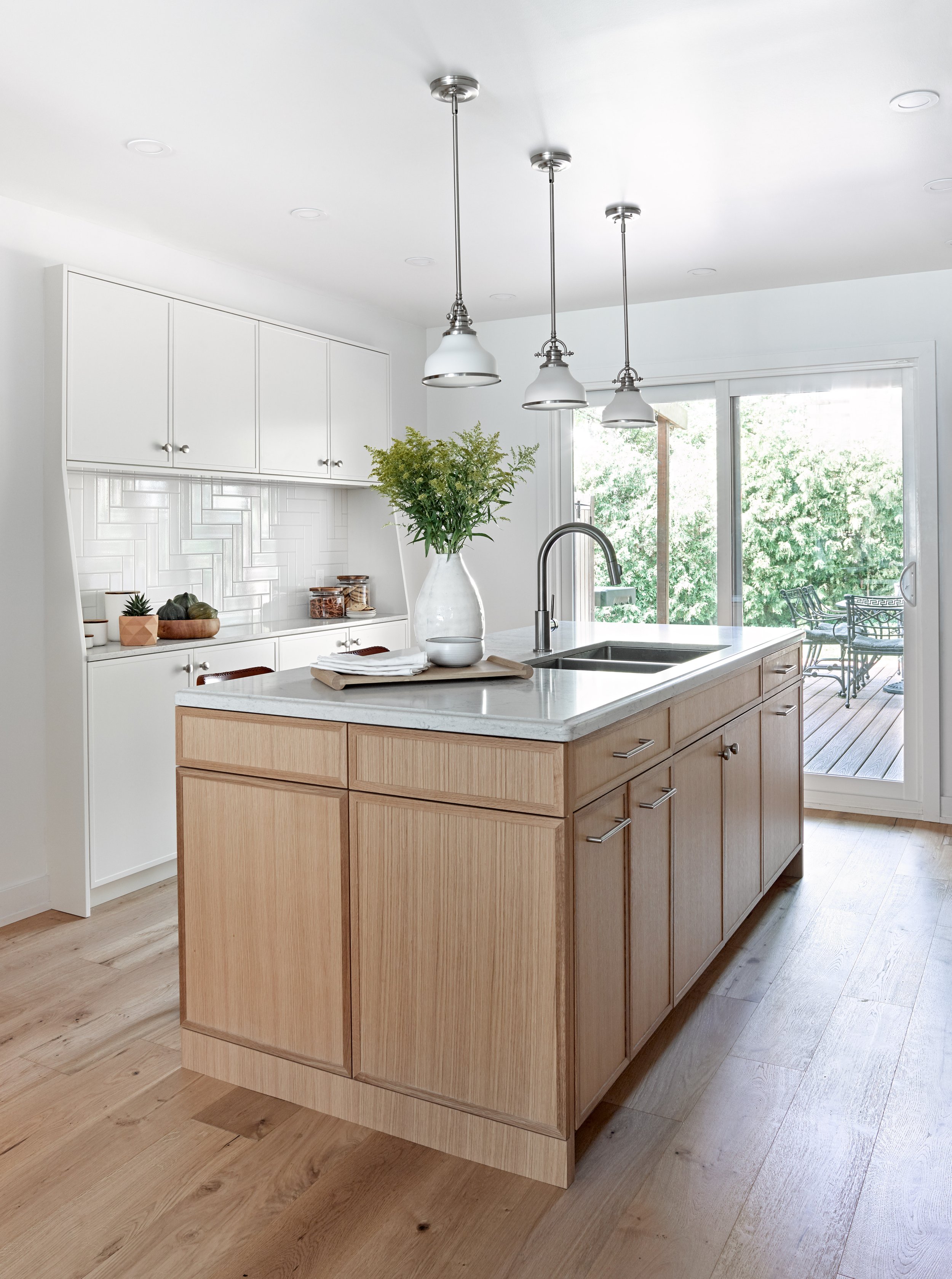 Slim Shaker Oak