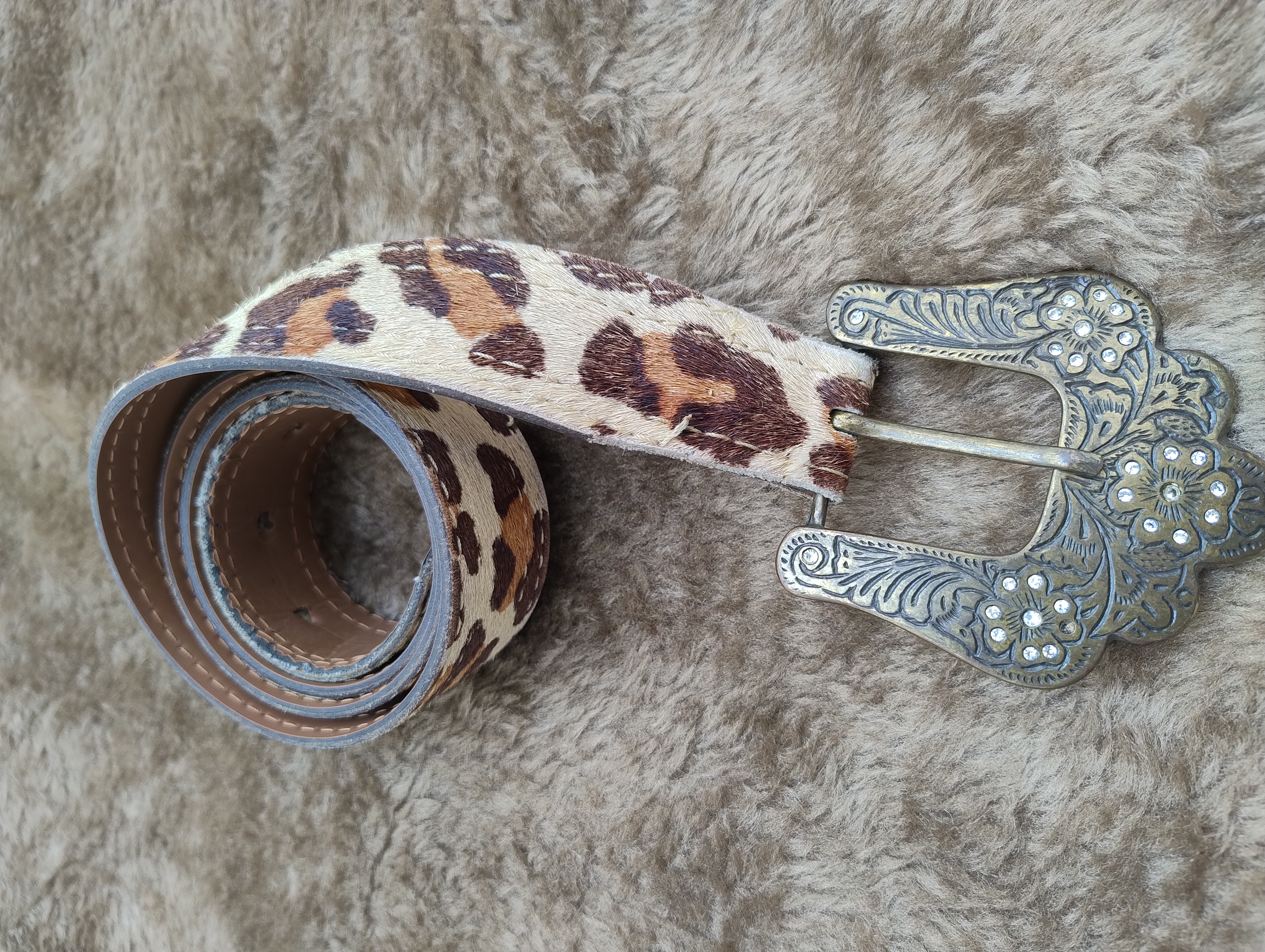 Cinto de Couro com Estampa de Onça