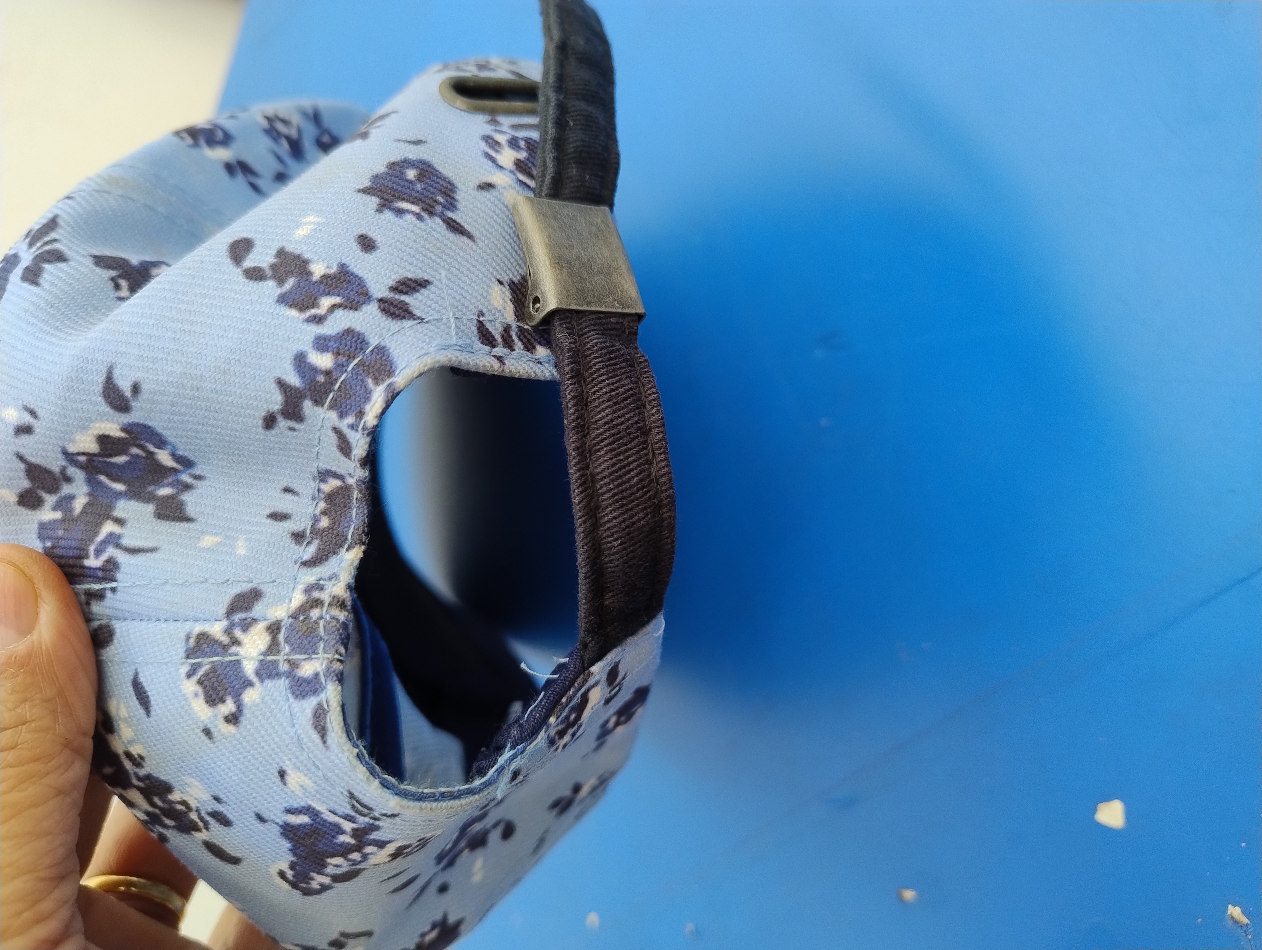 Boné Estampado Calvin Jeans