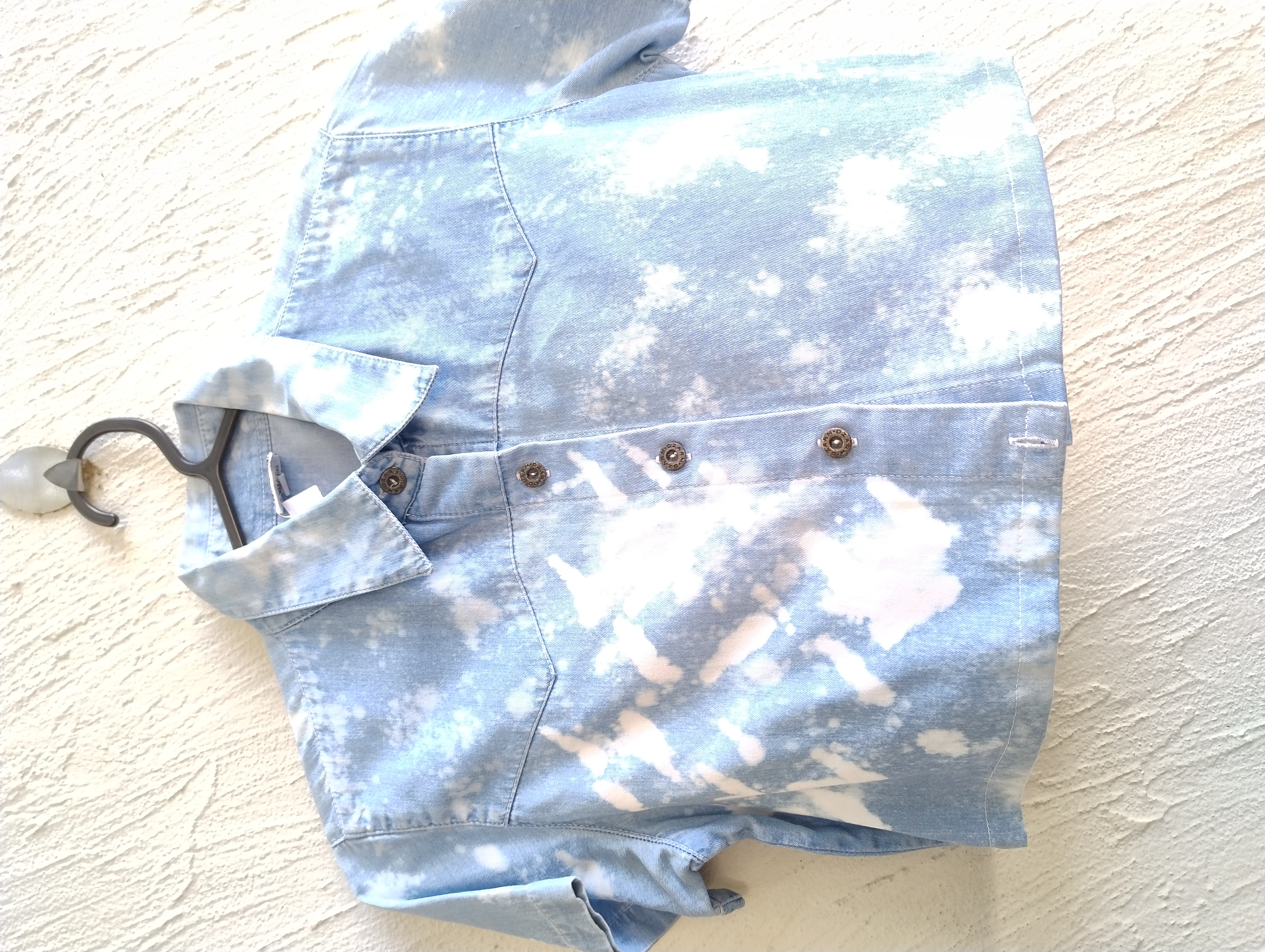 Camisa jeans cropped tie-dye, P