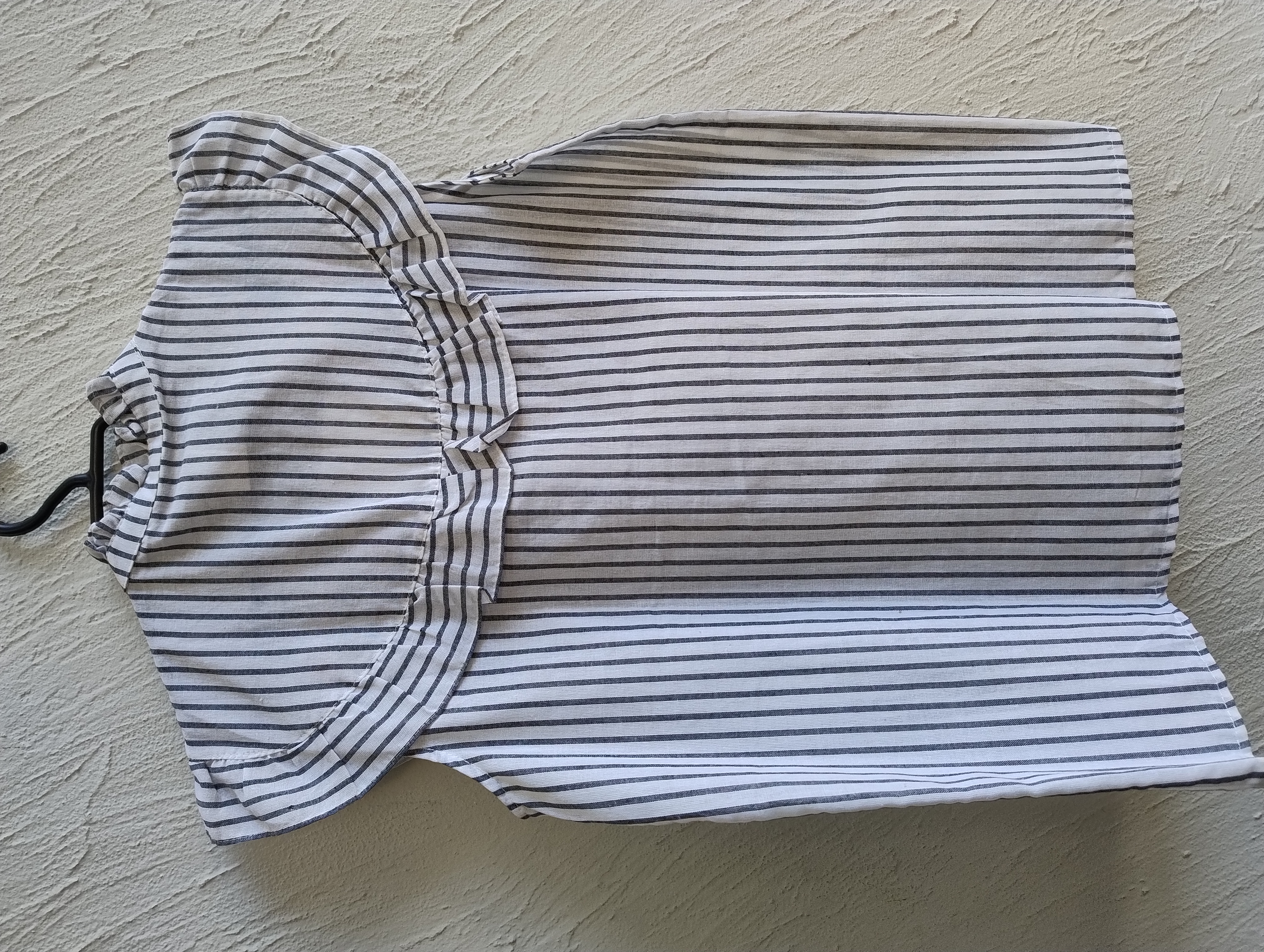 Camisa  listrada com bordado floral, P