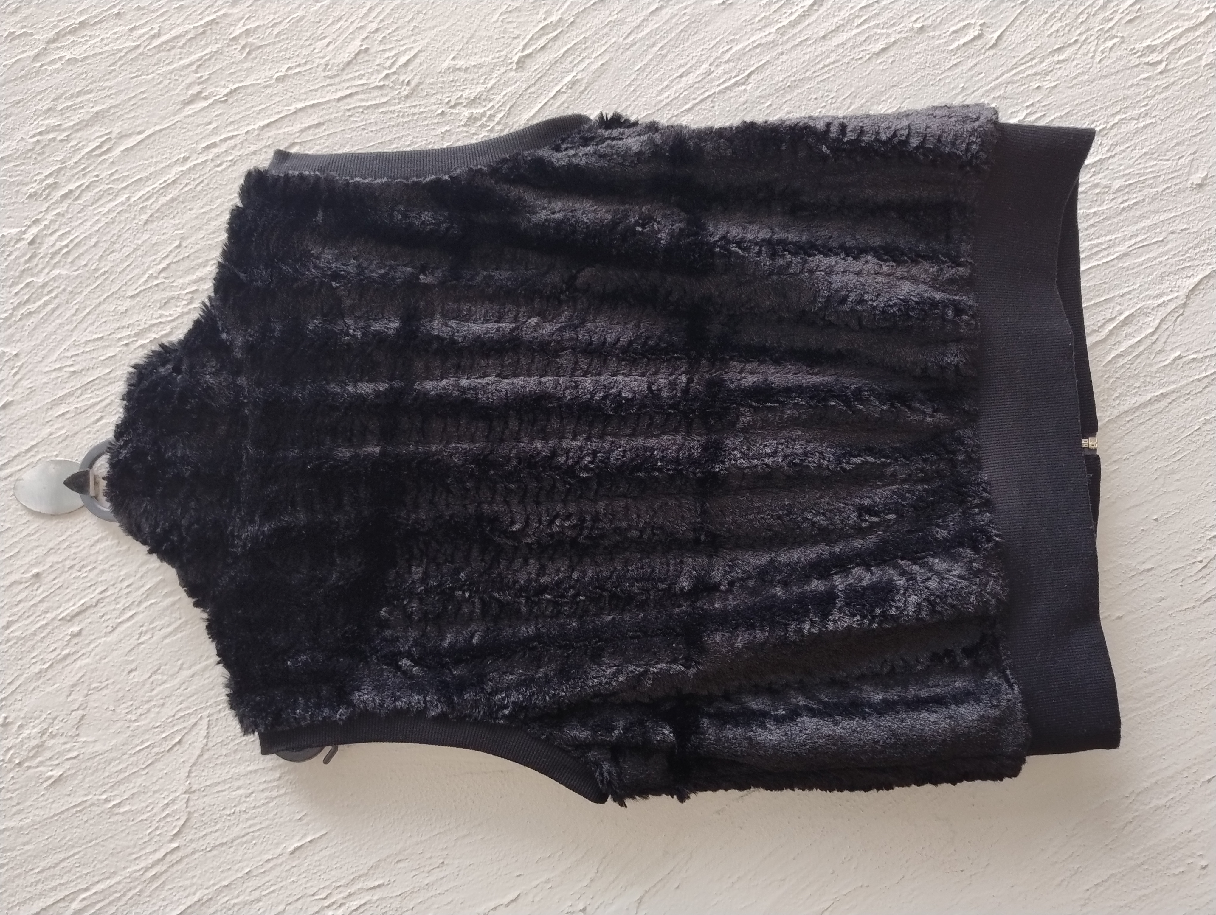 Colete de pelo sintético preto, tamanho M 