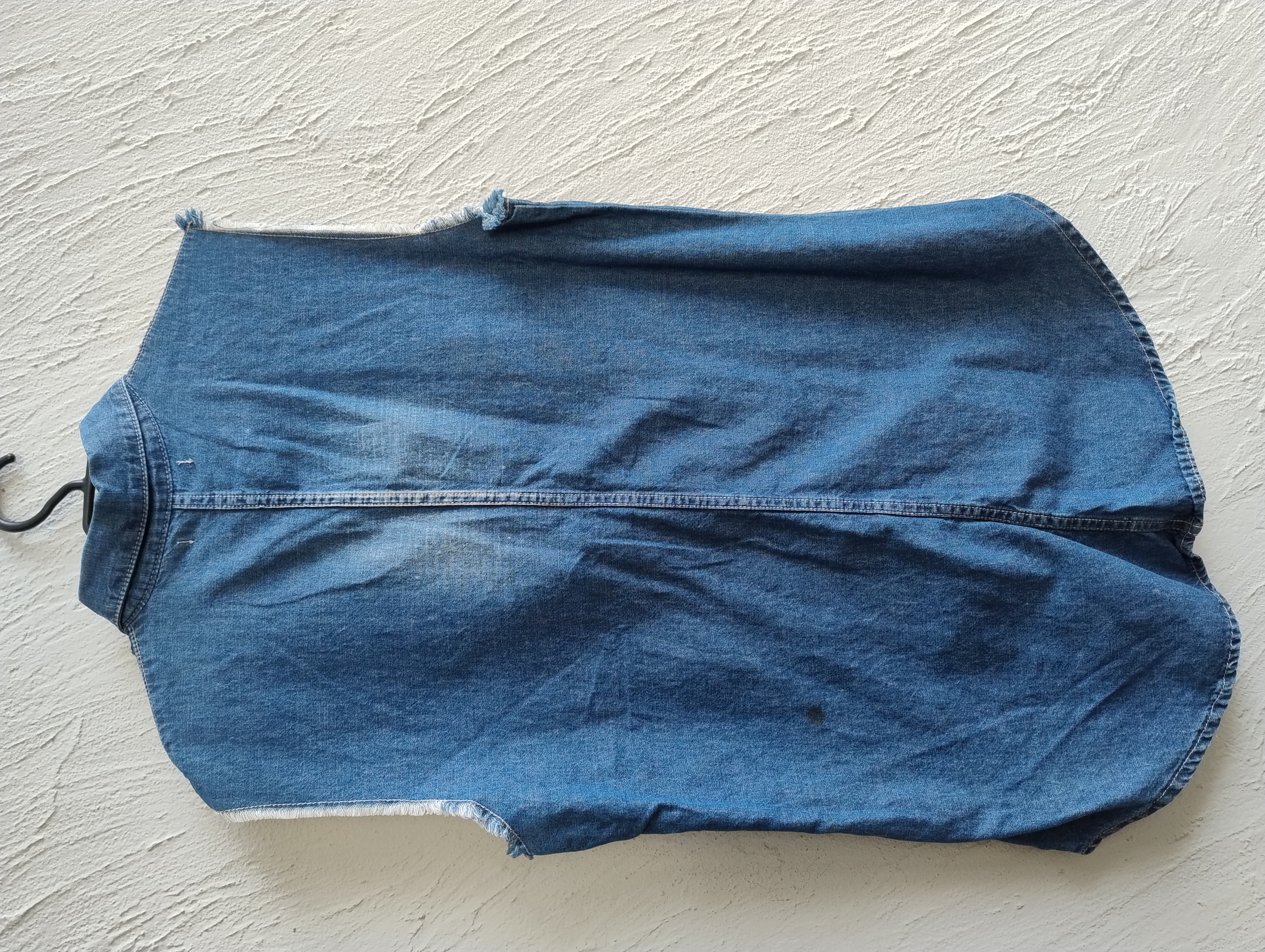 Colete jeans sem mangas feminina - G