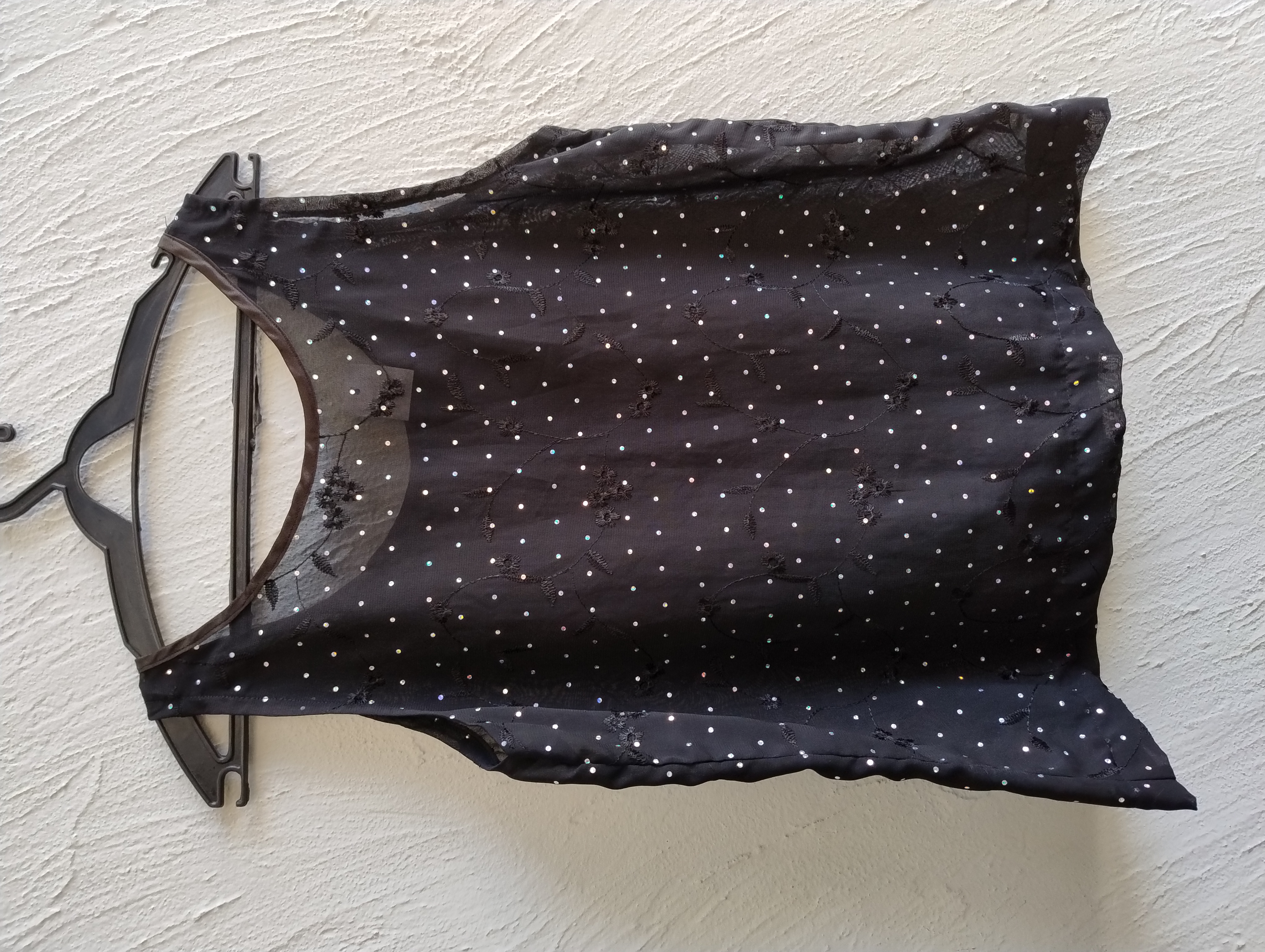 Blusa preta de alças com estampa de brilho, P.