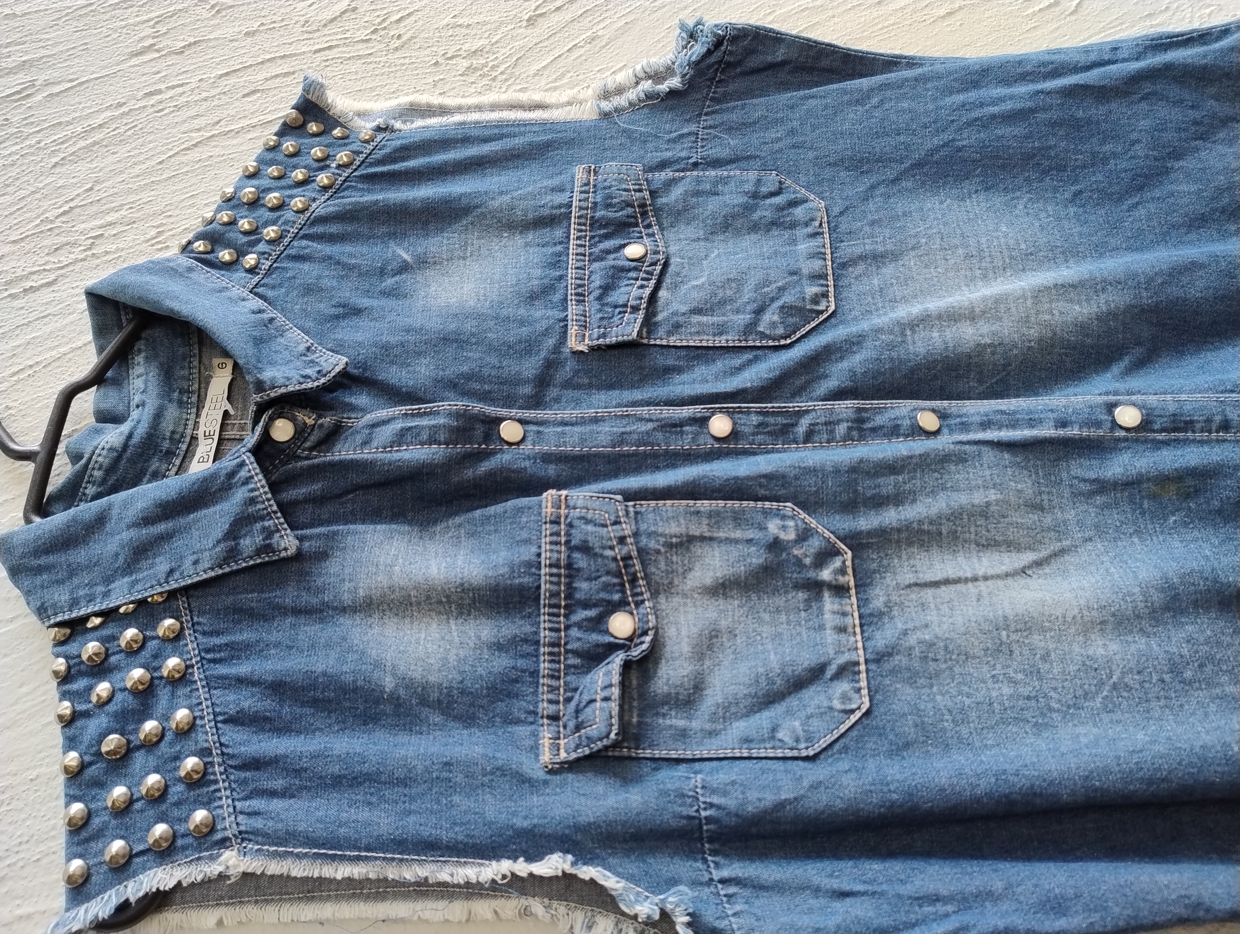 Colete jeans sem mangas feminina - G