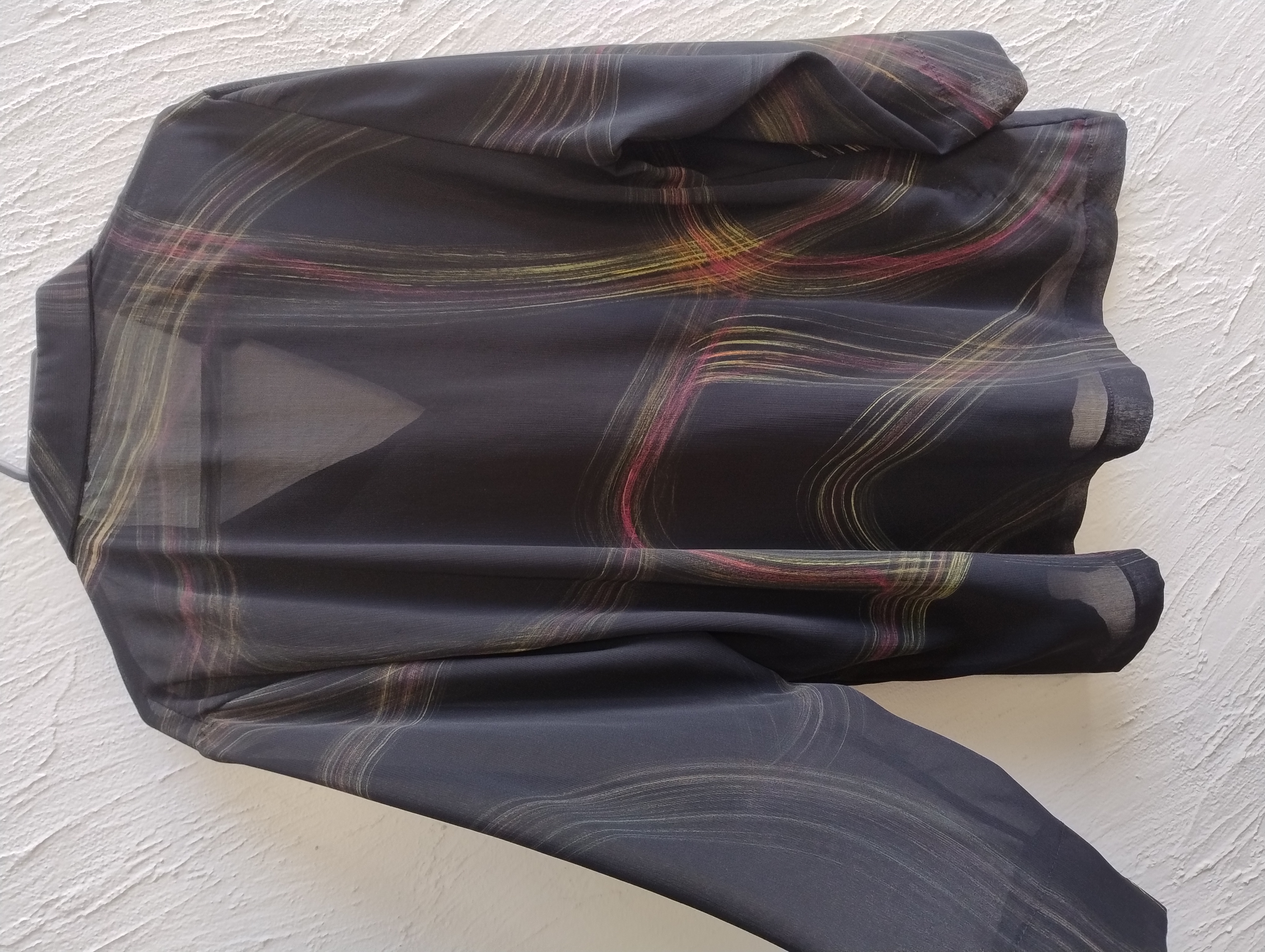 Camisa social preta com estampa GG