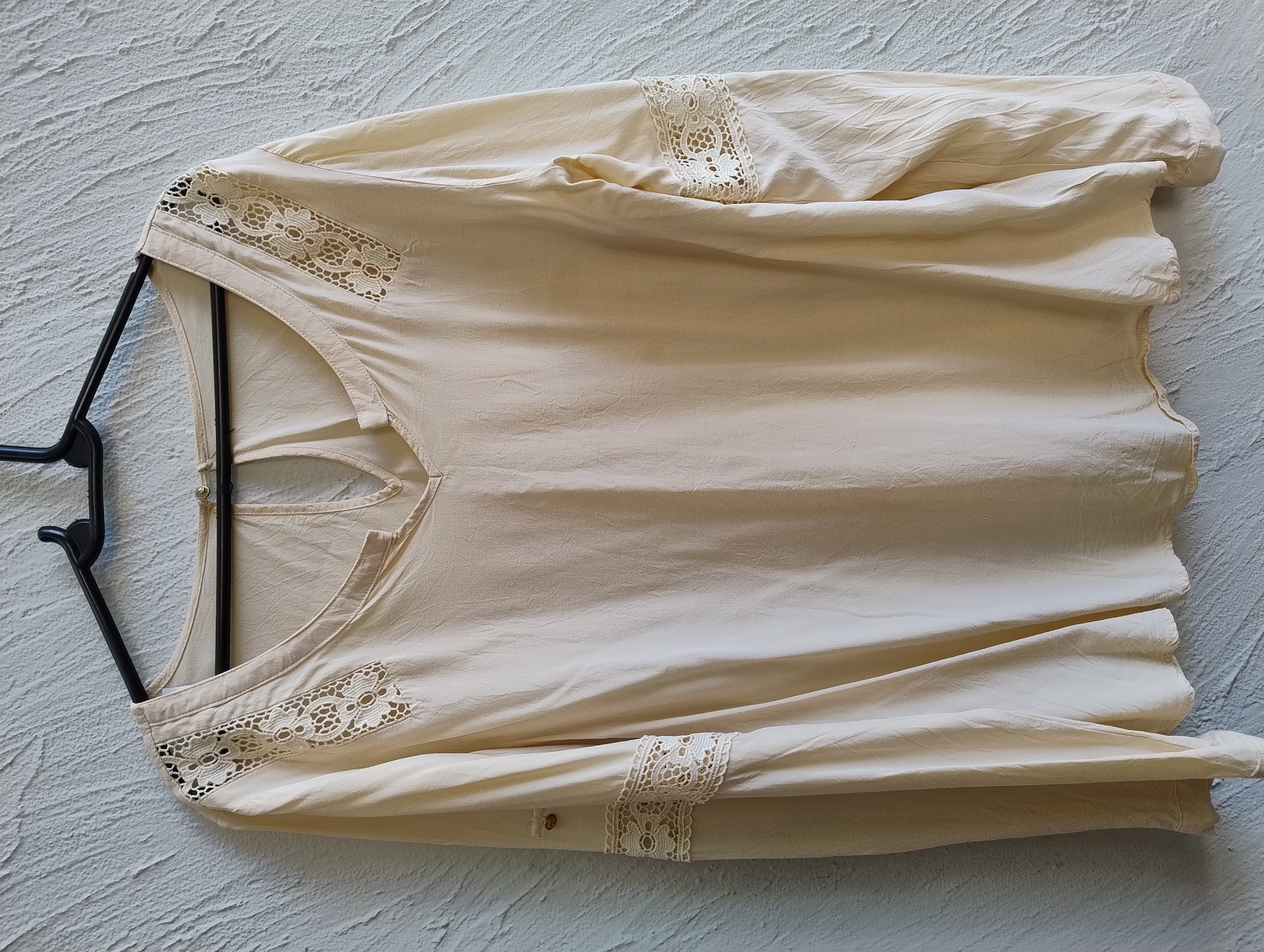 Blusa bege feminina G