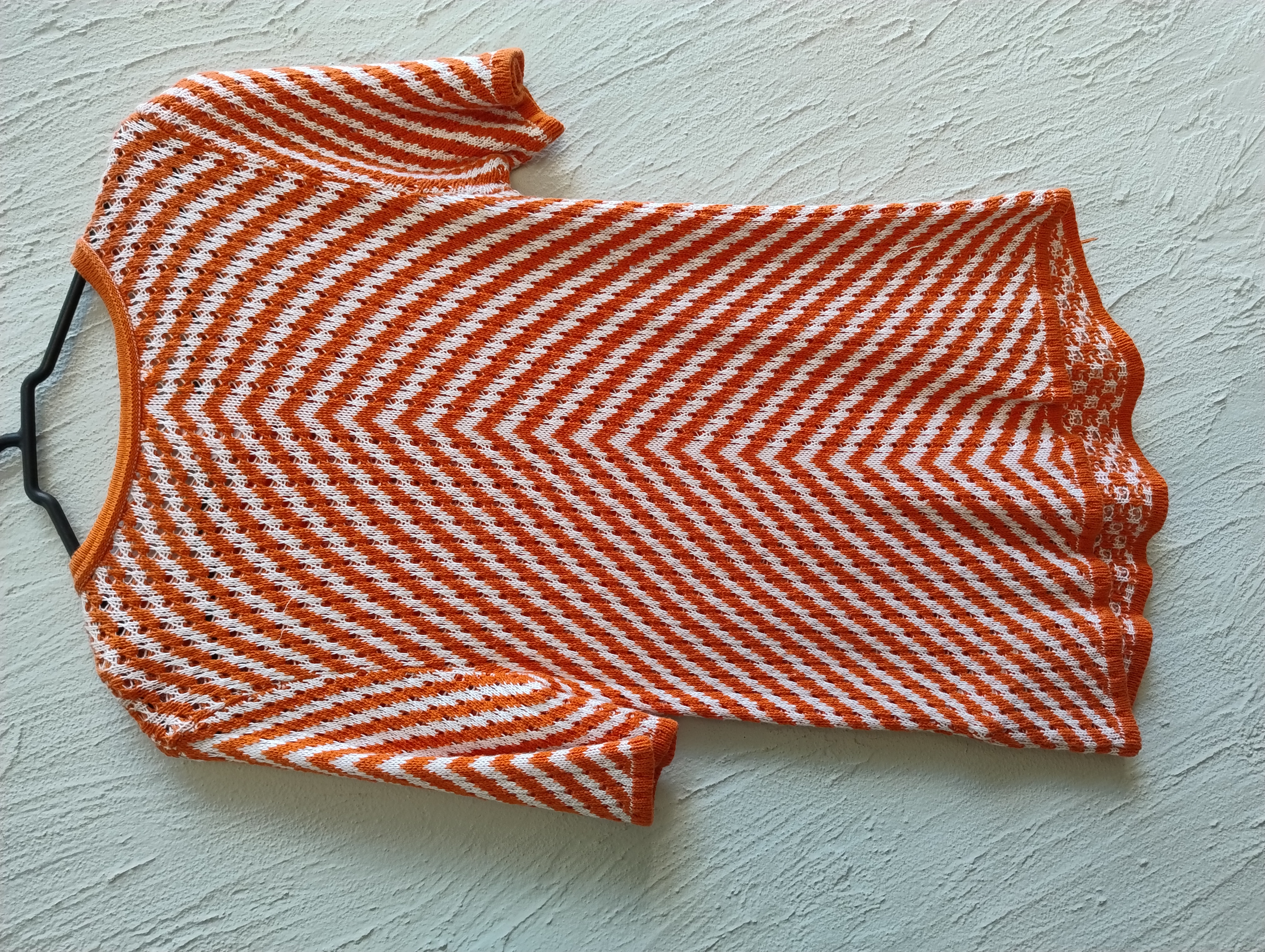 Blusa listrada laranja e branca, P