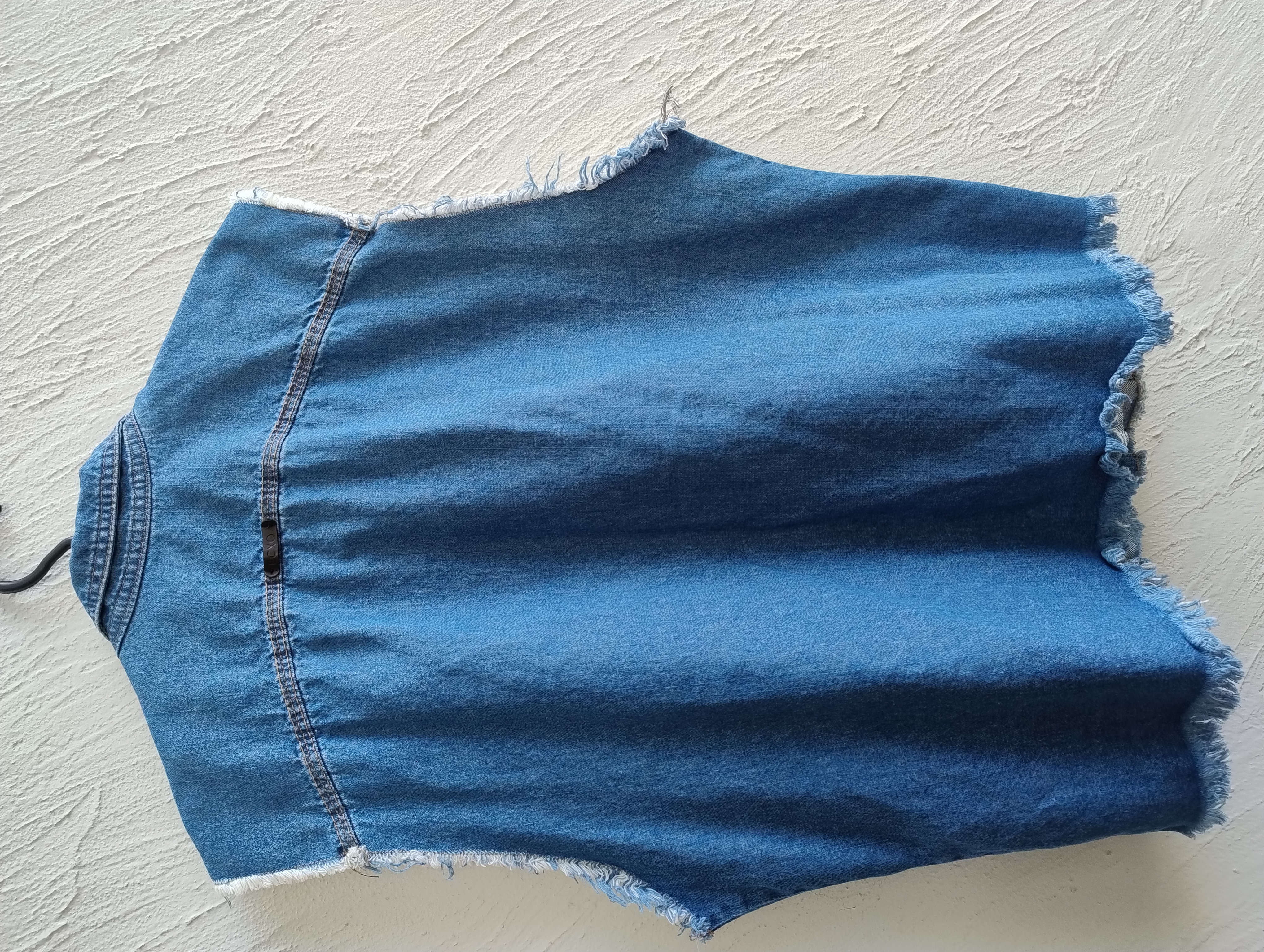 Colete jeans sem mangas -G1