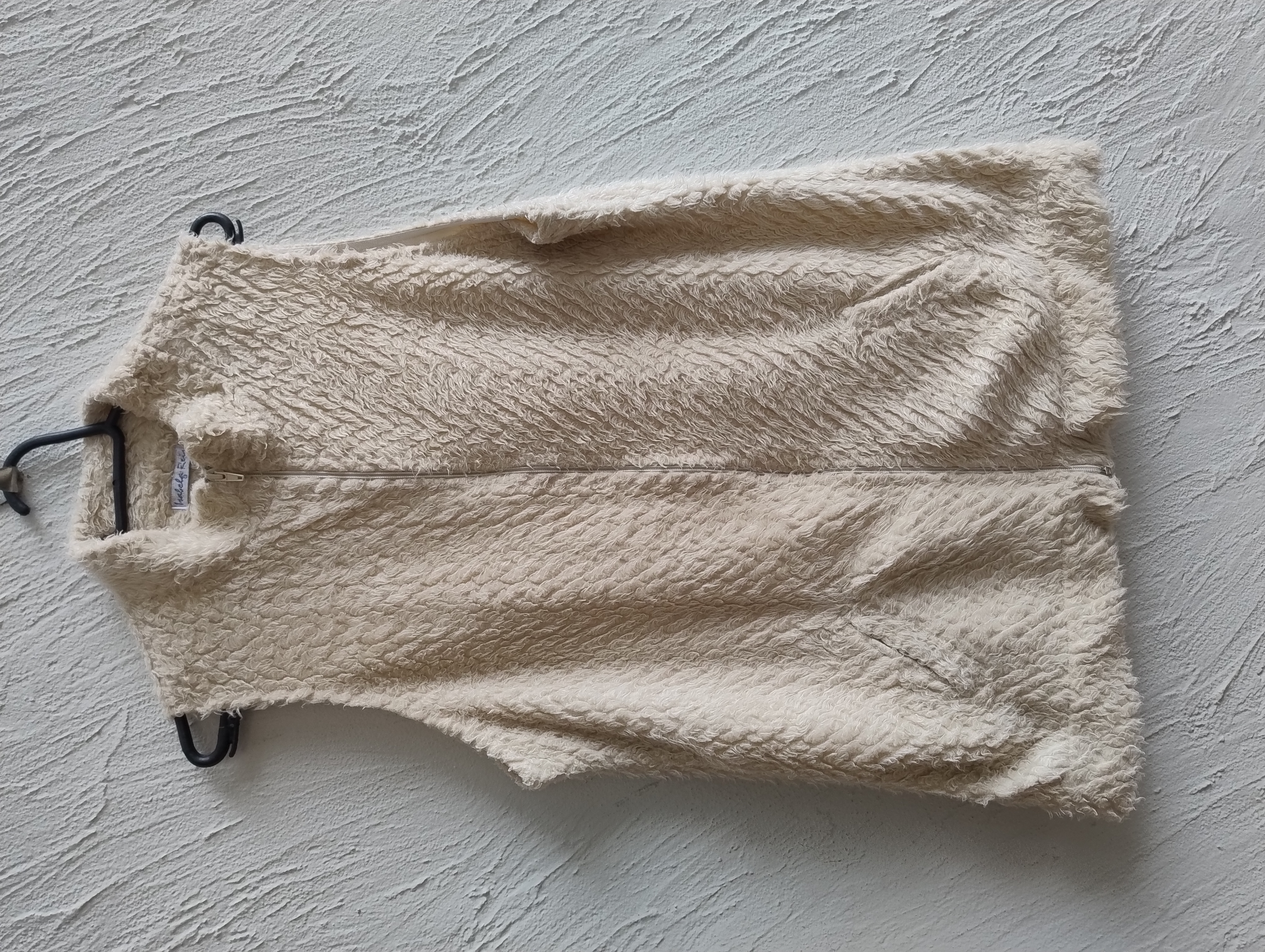 Colete de pelo sintético bege, tamanho G 