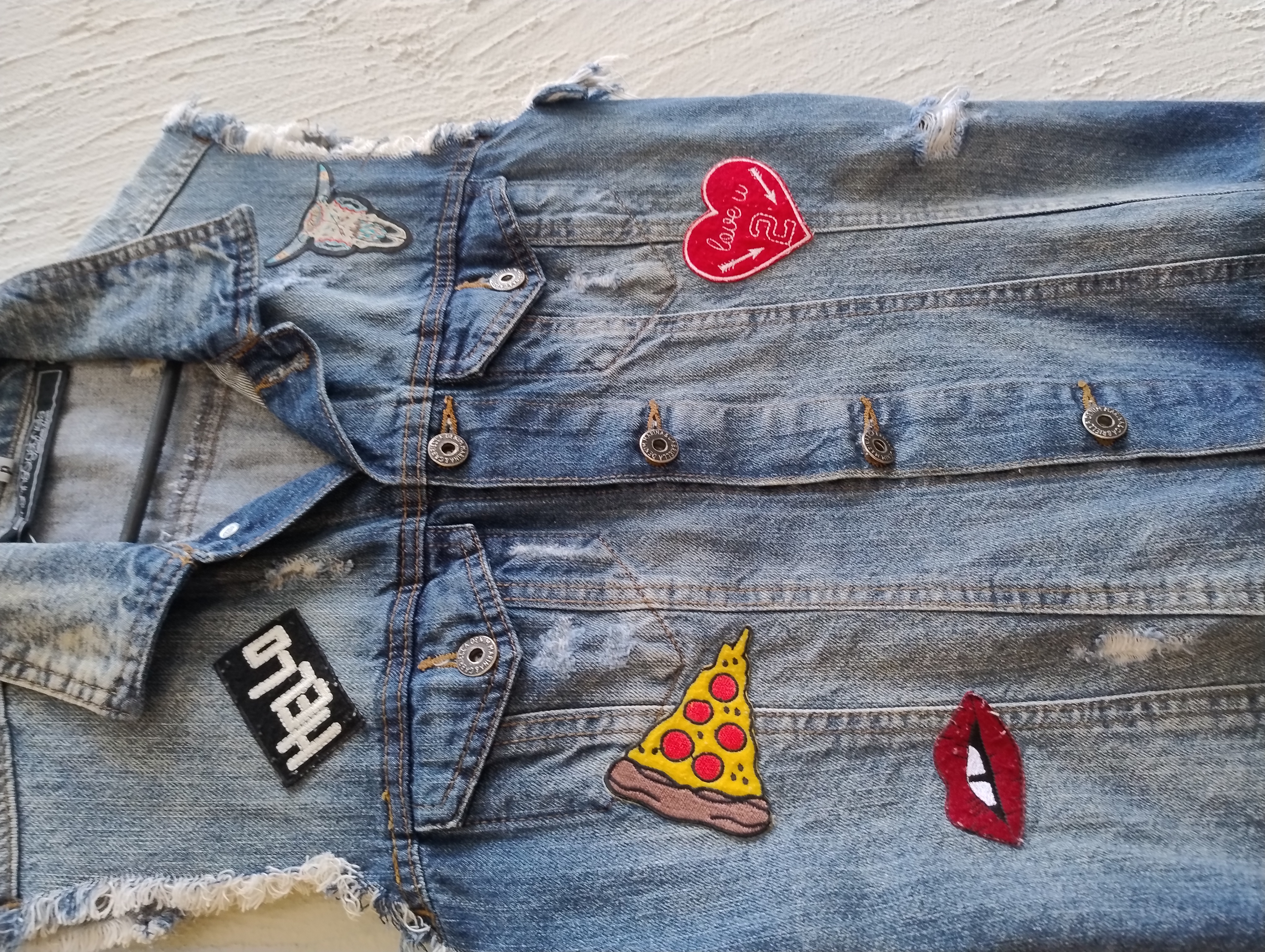 Colete jeans customizado