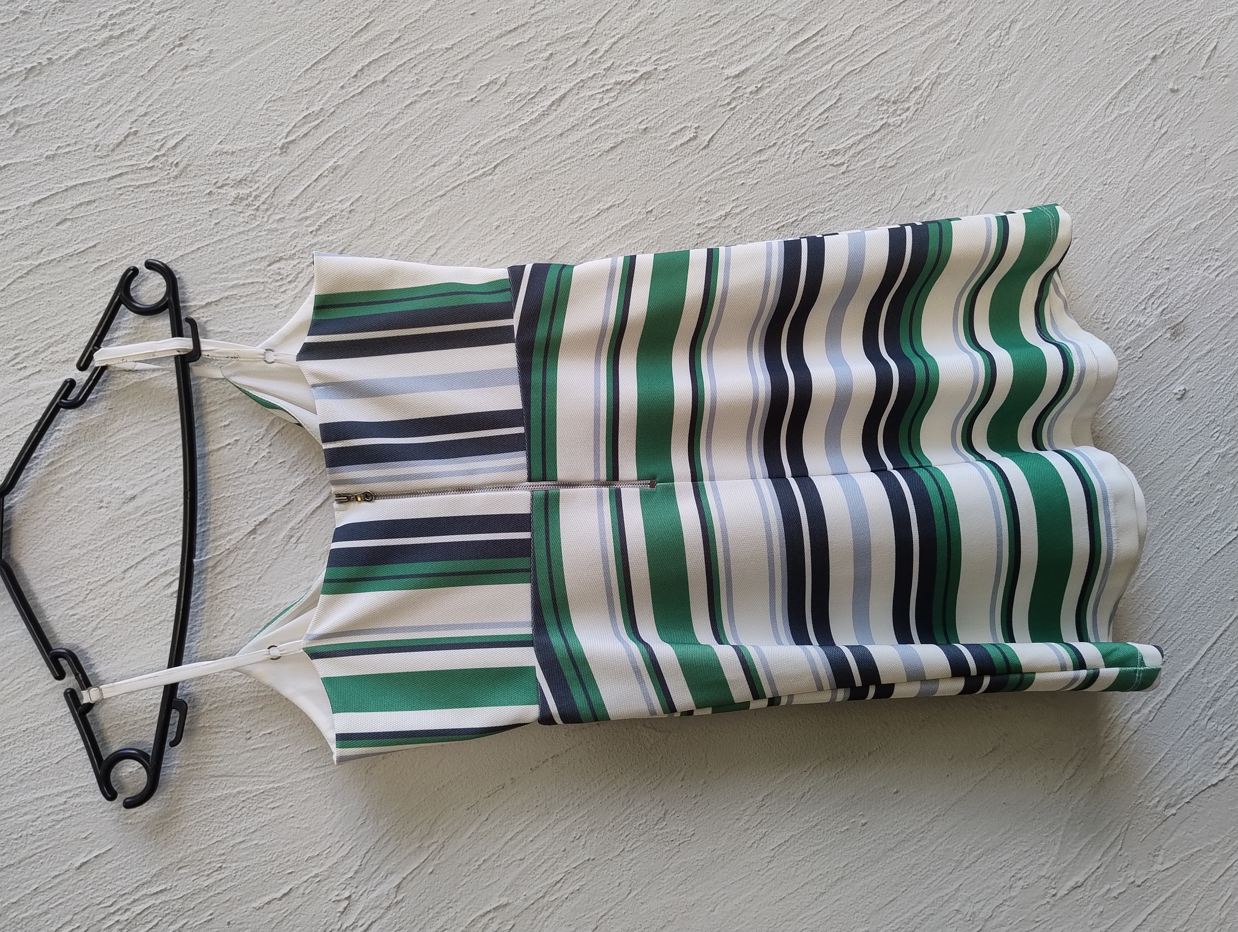 Vestido listrado feminino