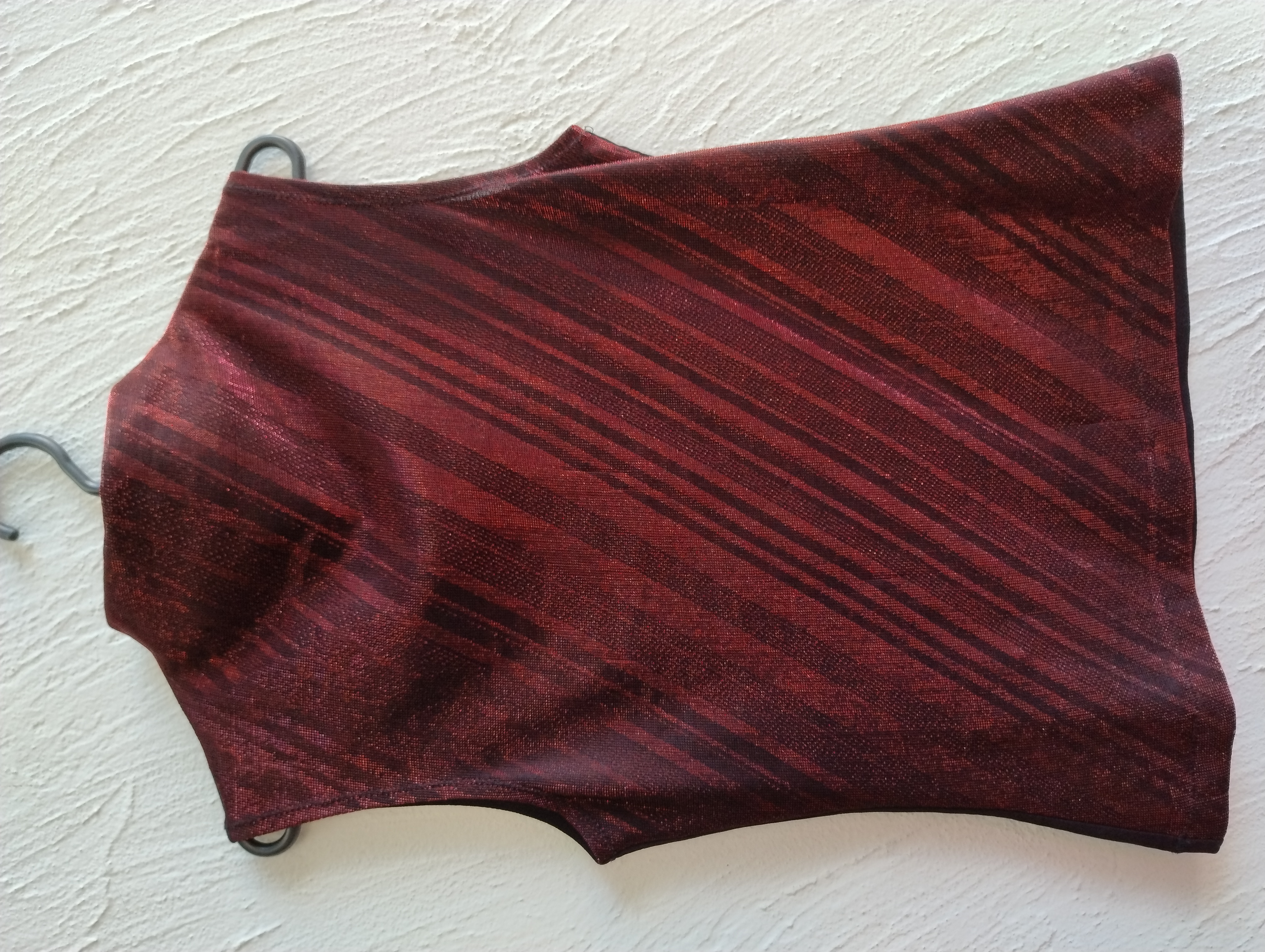 Blusa sem mangas vinho P.