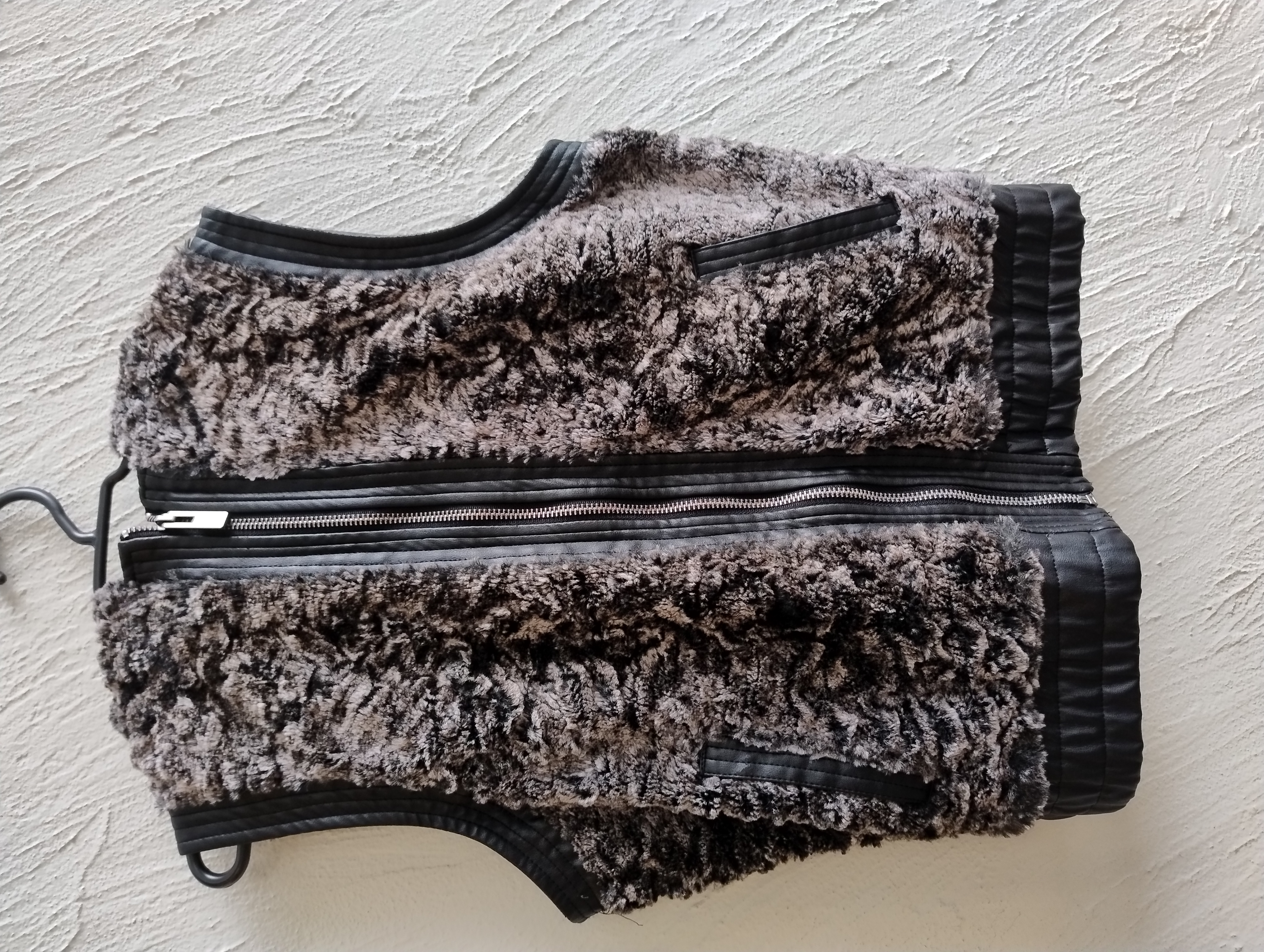 Colete de pelo sintético, tamanho - P