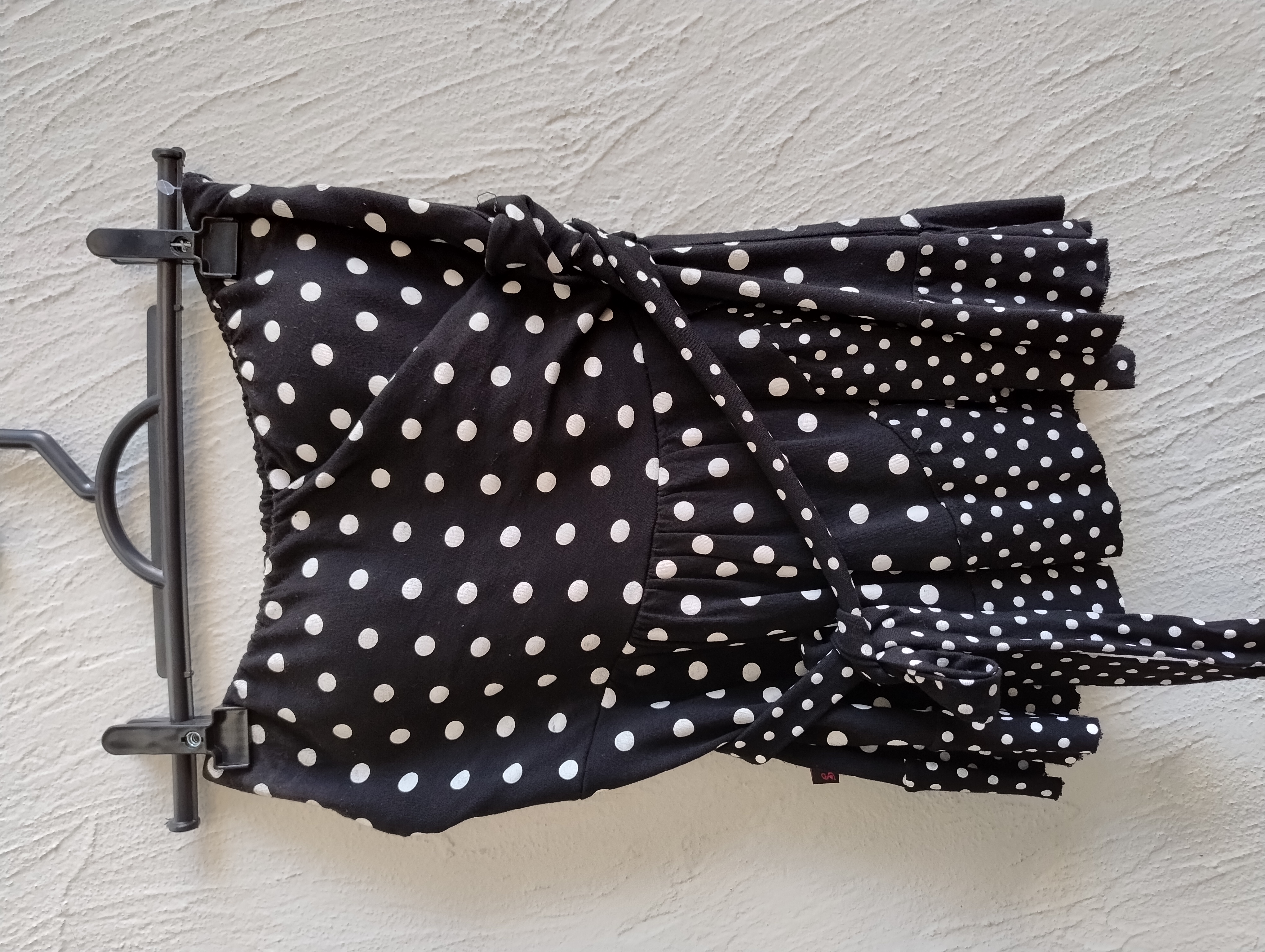 Blusa tomara que caia preto de bolinhas, P.