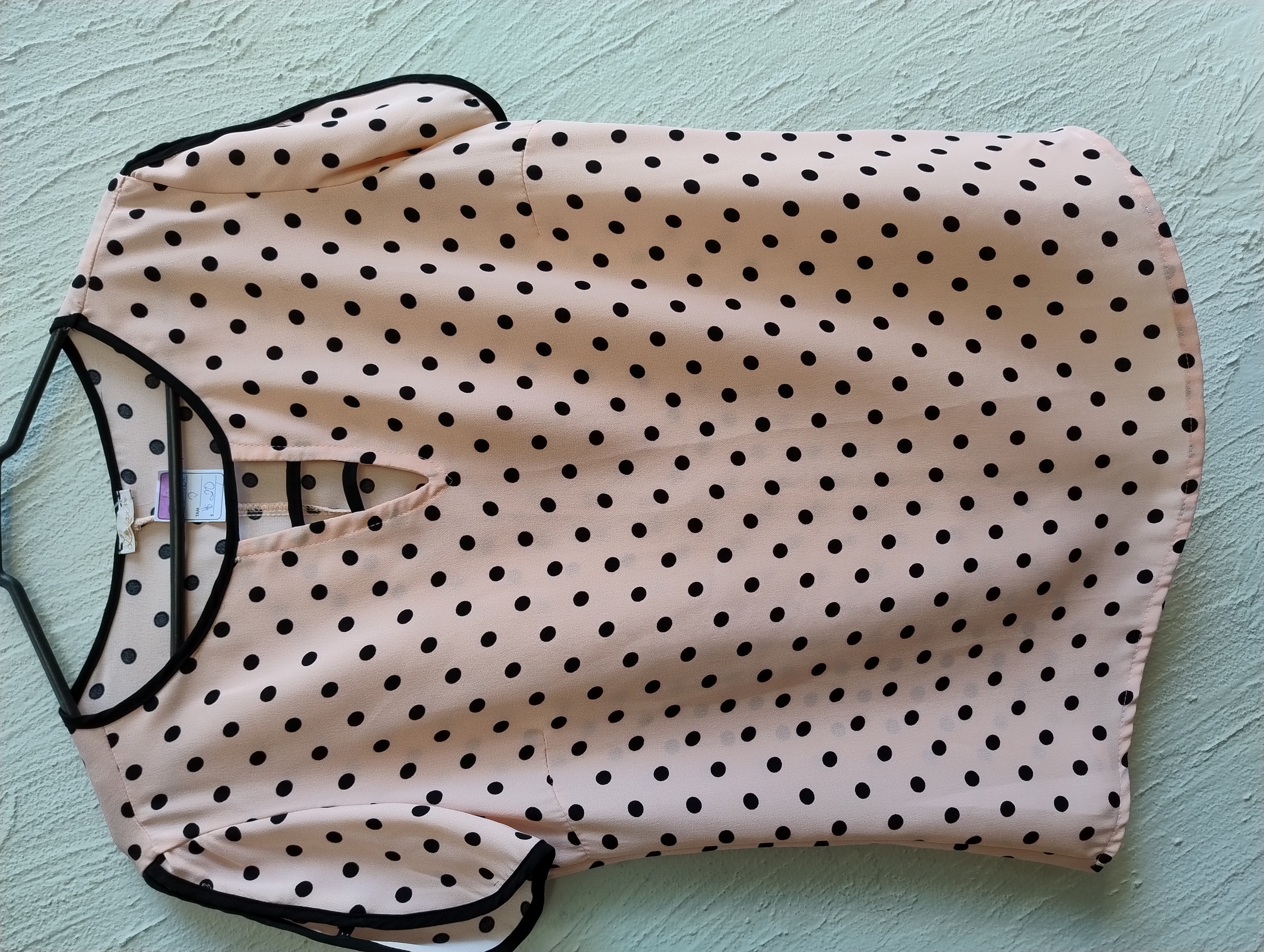 Blusa Bege com Poá Preto, P