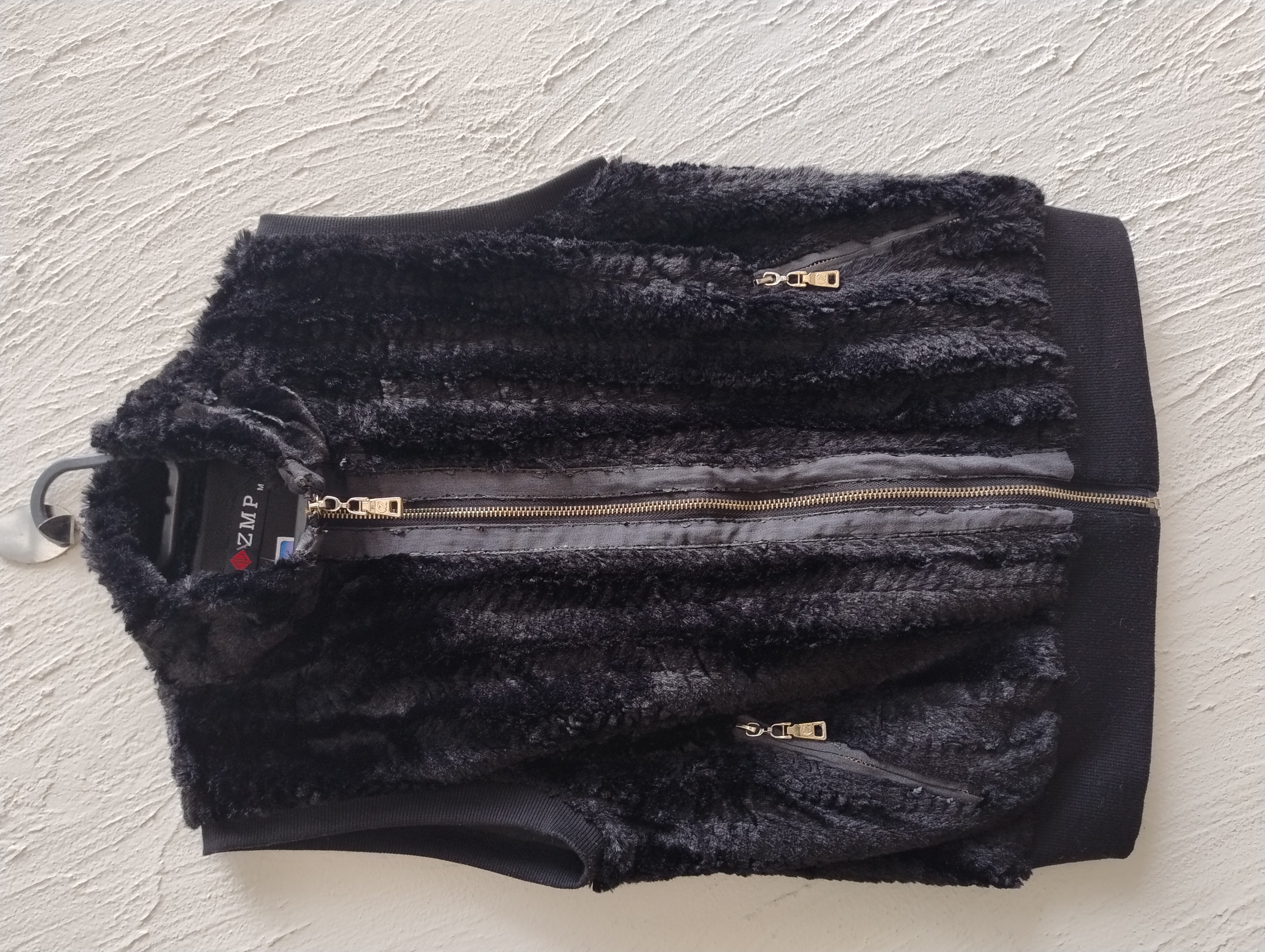 Colete de pelo sintético preto, tamanho M