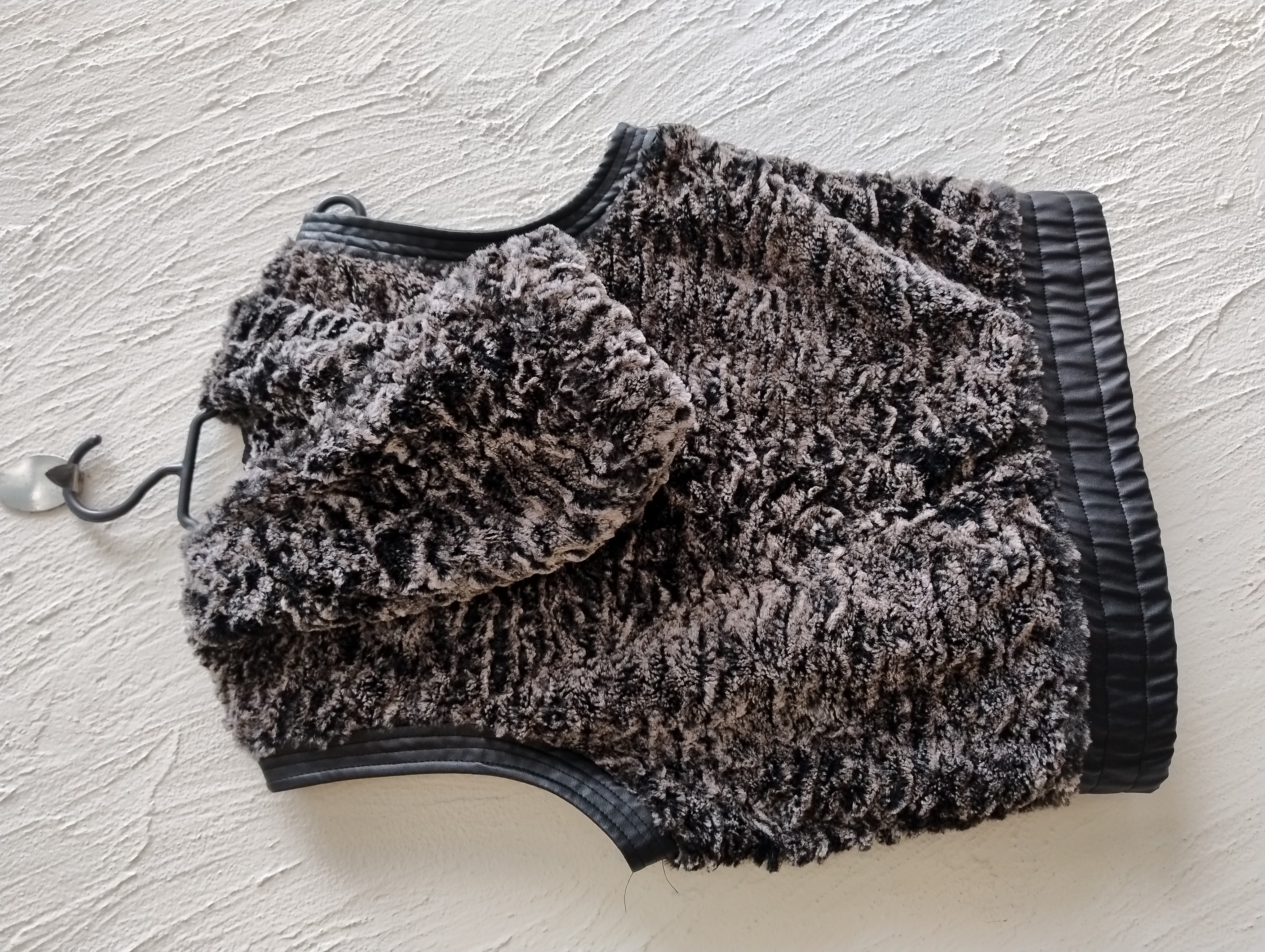 Colete de pelo sintético, tamanho - P