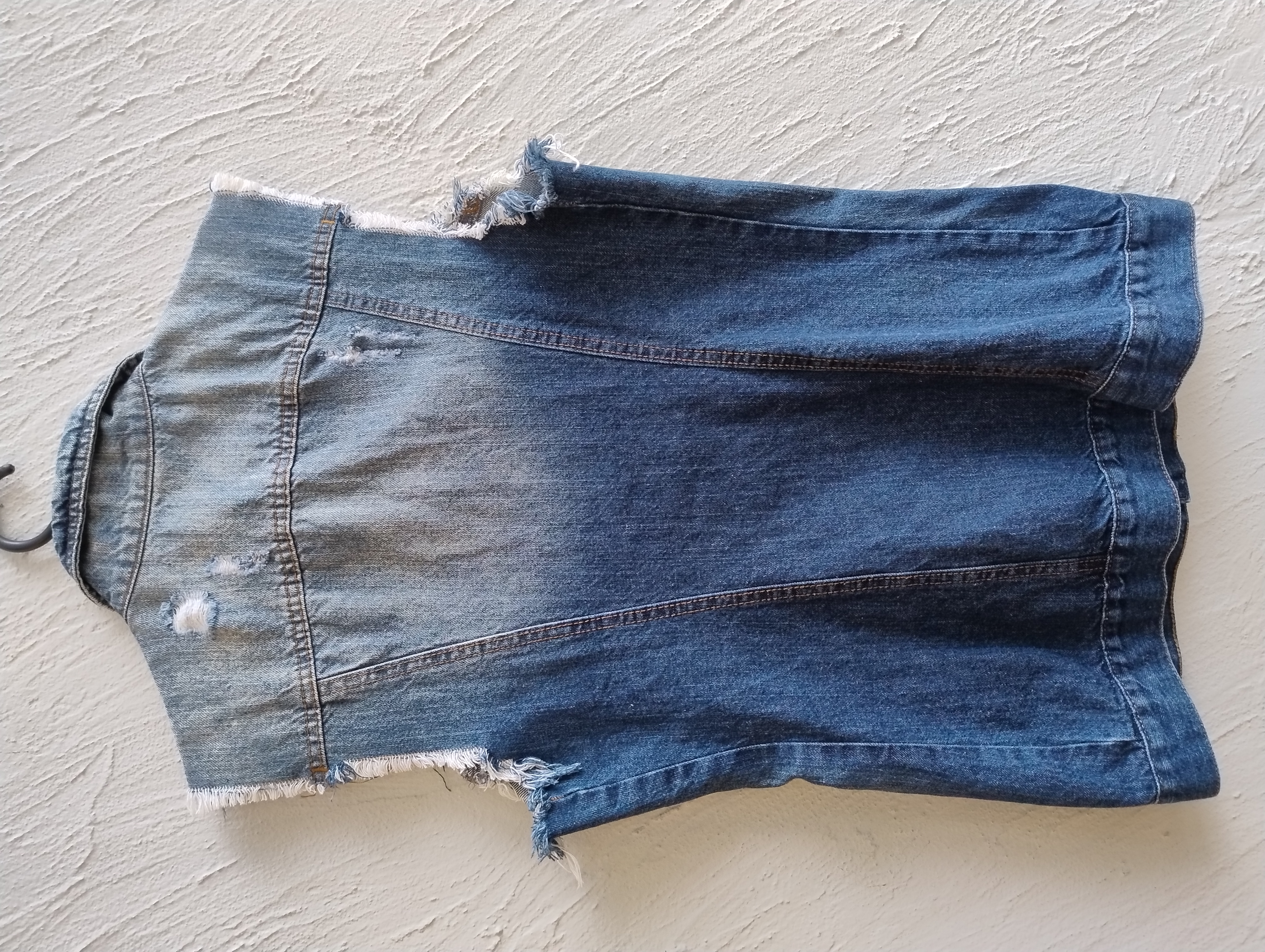 Colete jeans customizado