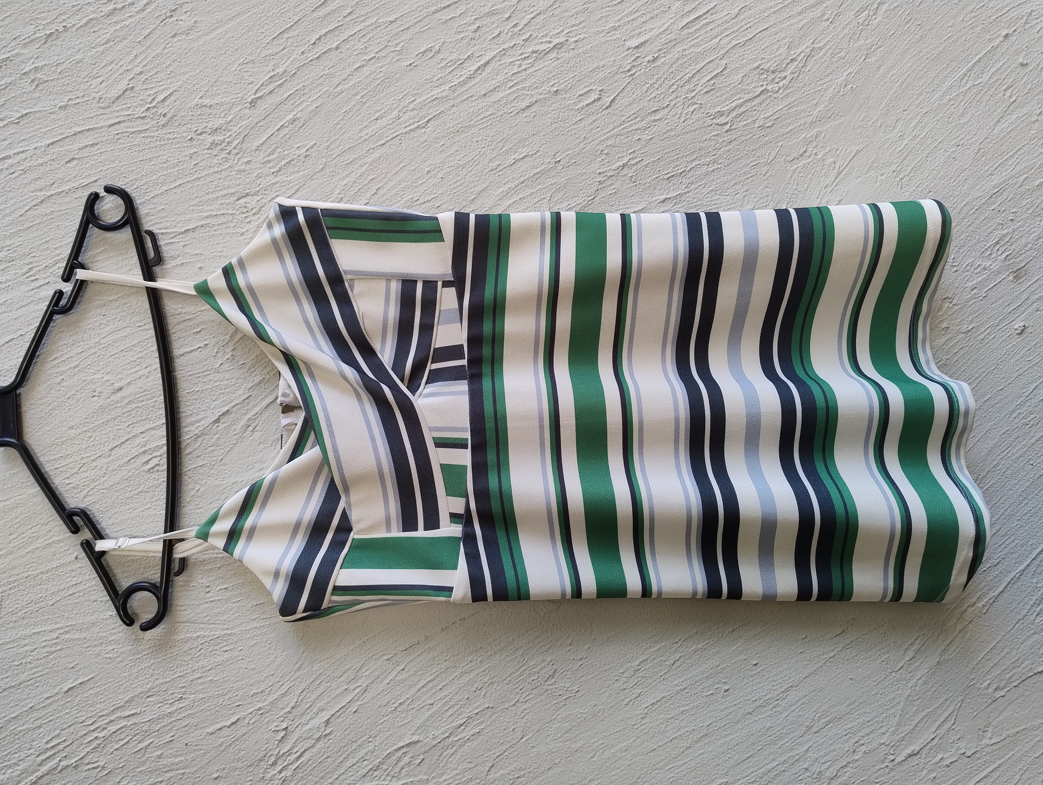 Vestido listrado feminino