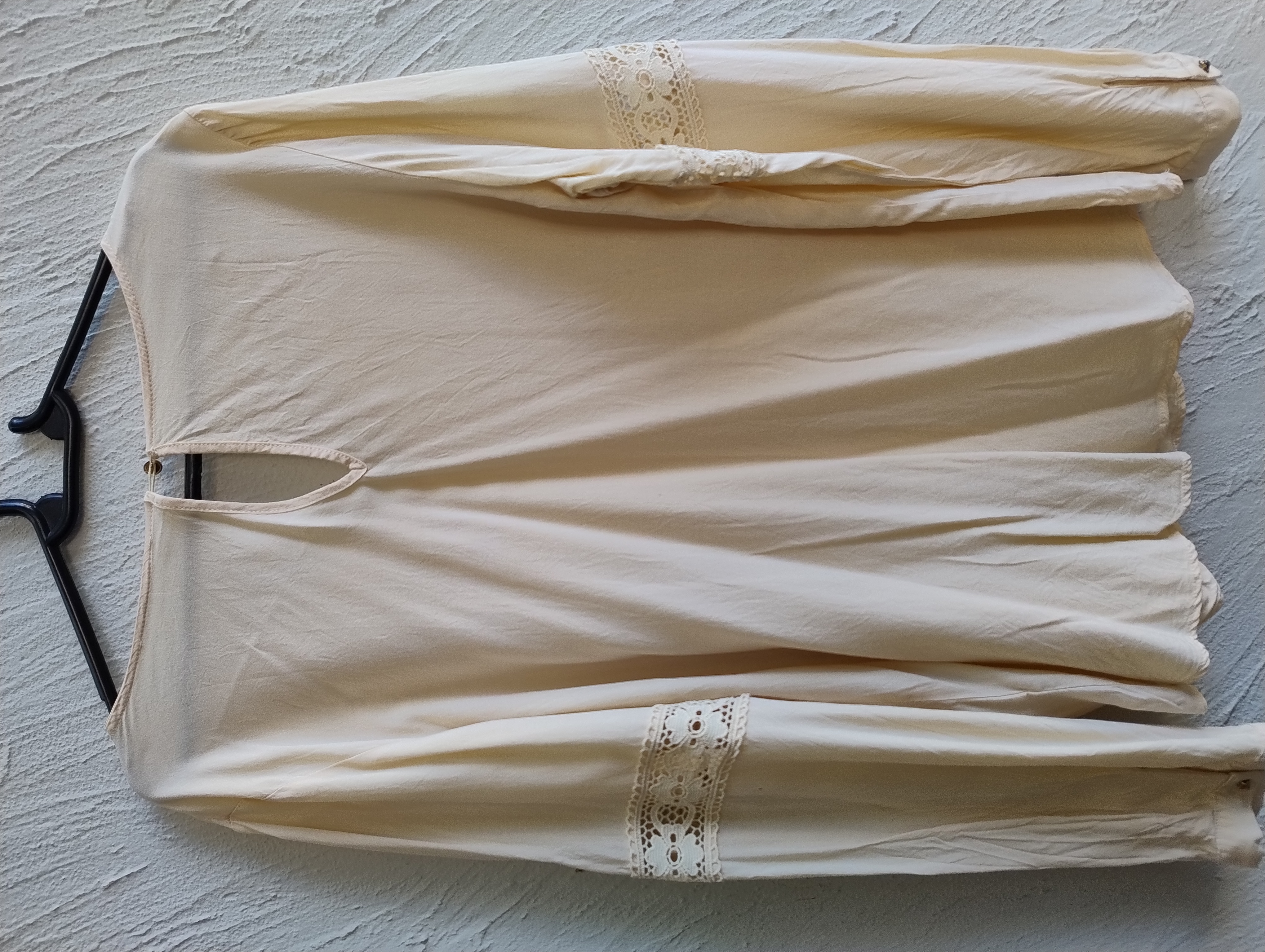 Blusa bege feminina G