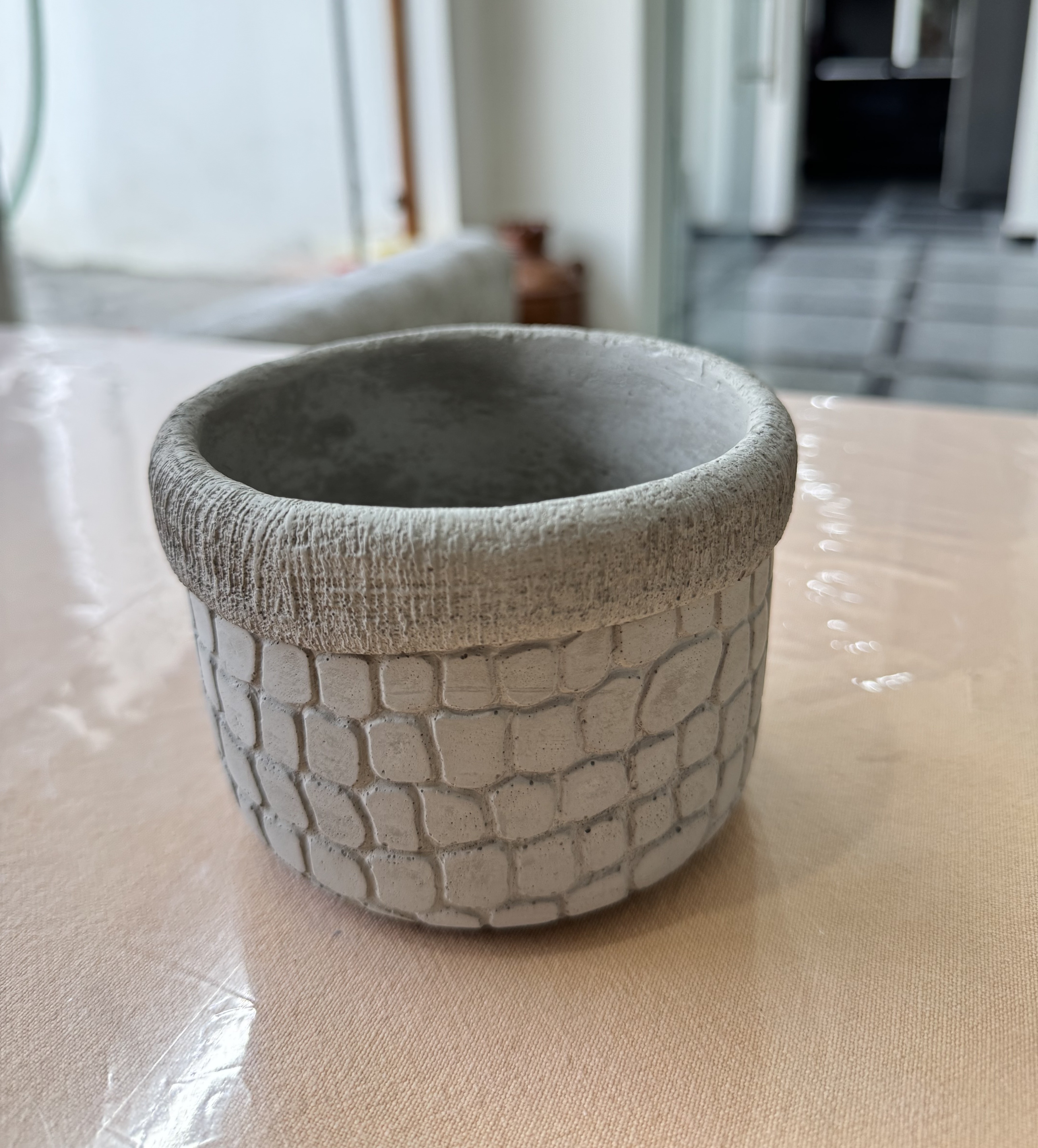 Cement Pot Cobbled Zen 