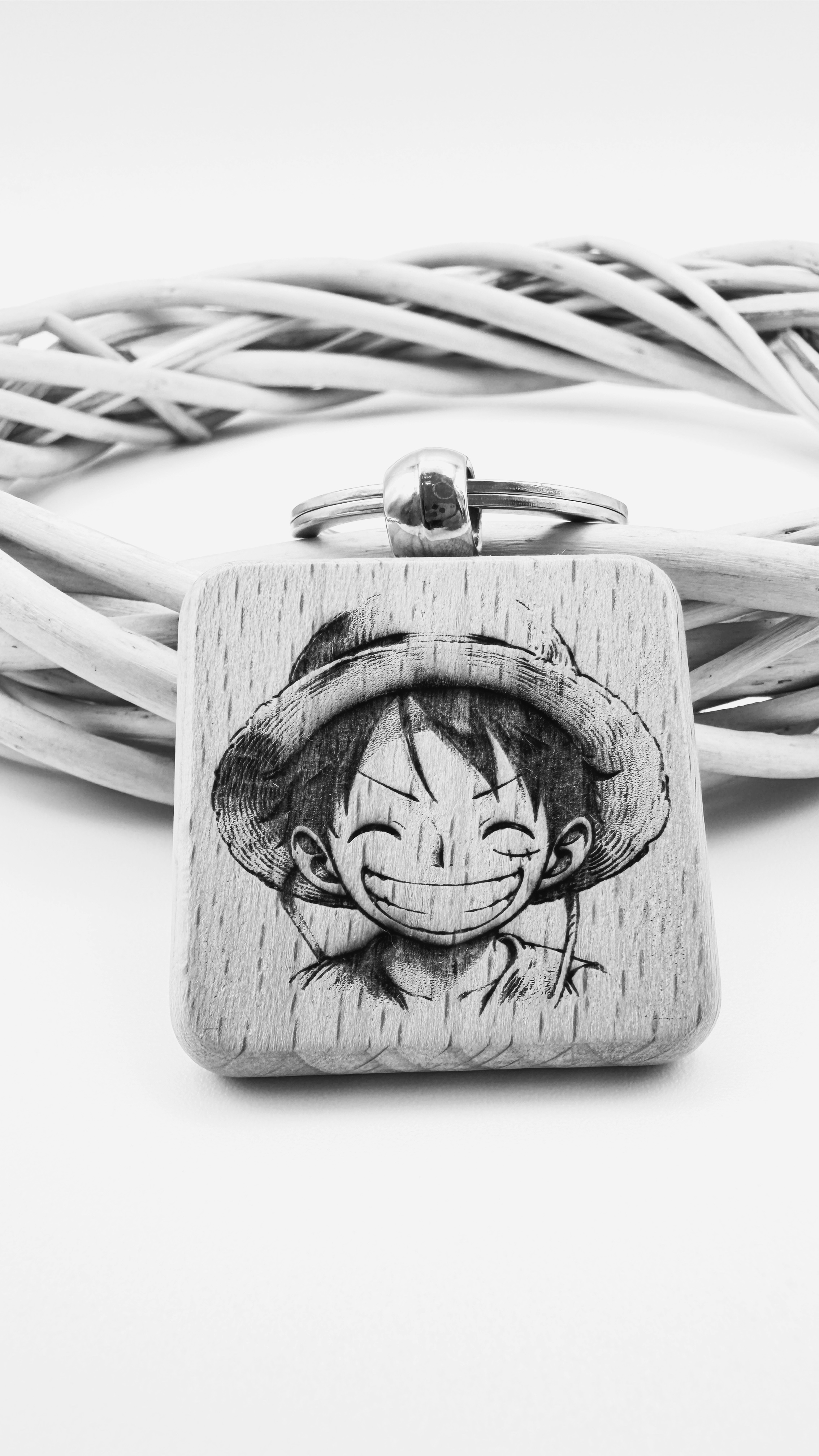 Luffy cappello di paglia - Portachiavi in legno inciso 