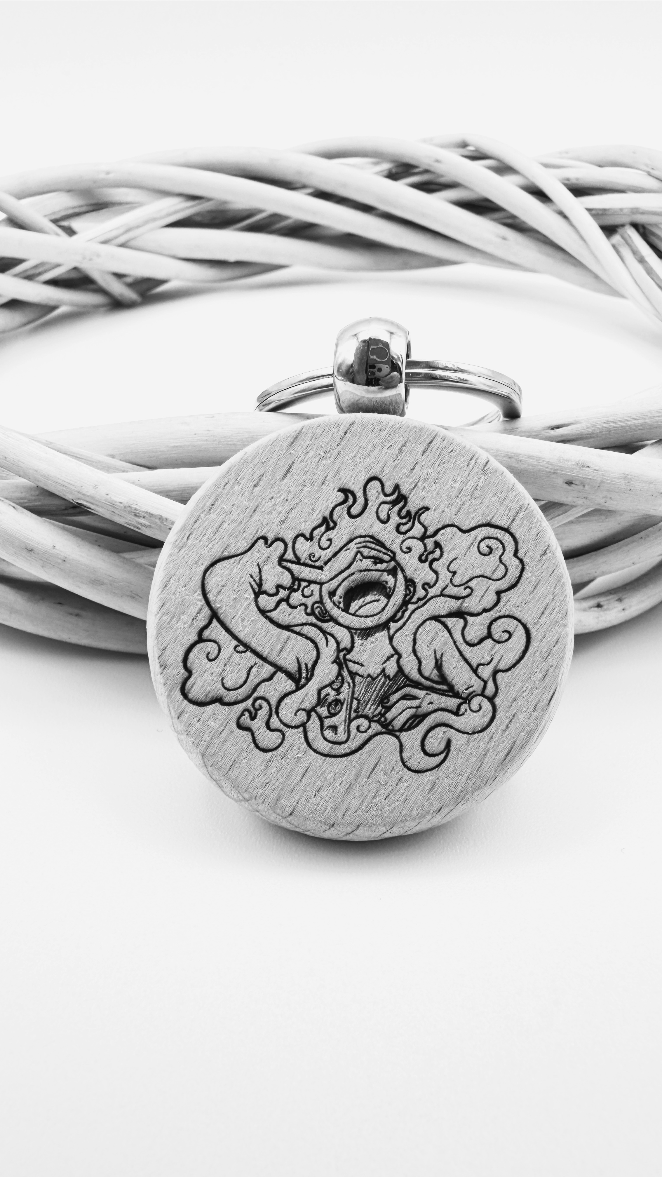 Luffy Gear 5 risata One Piece - Portachiavi in legno inciso 