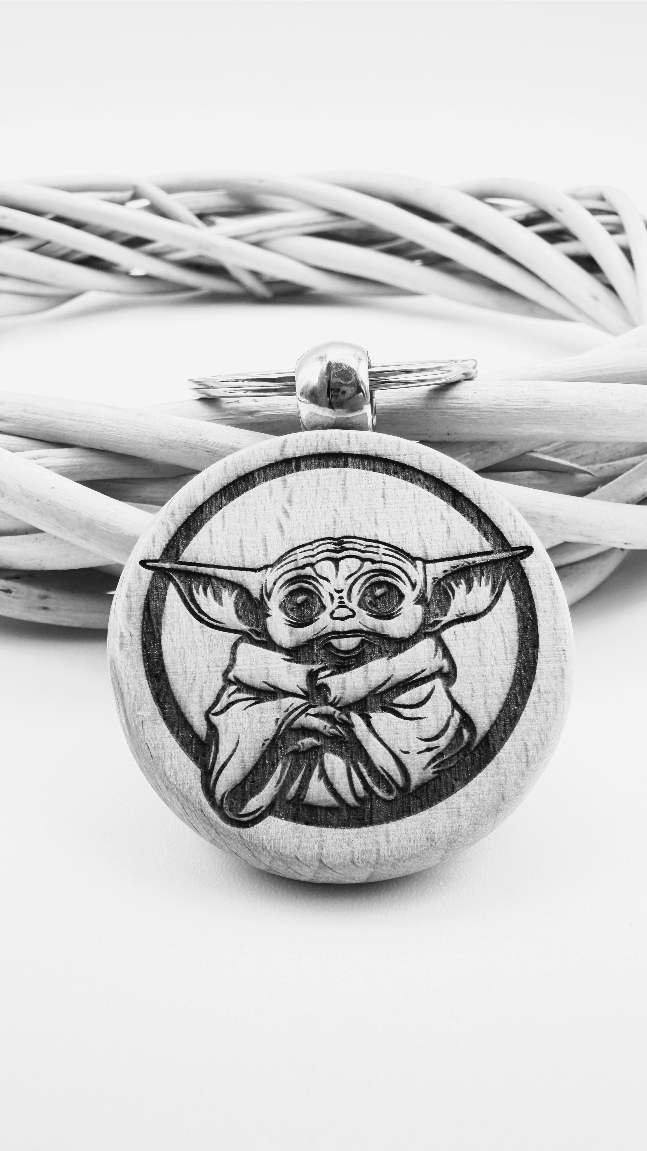 Grogu Baby Yoda - Portachiavi in legno inciso 