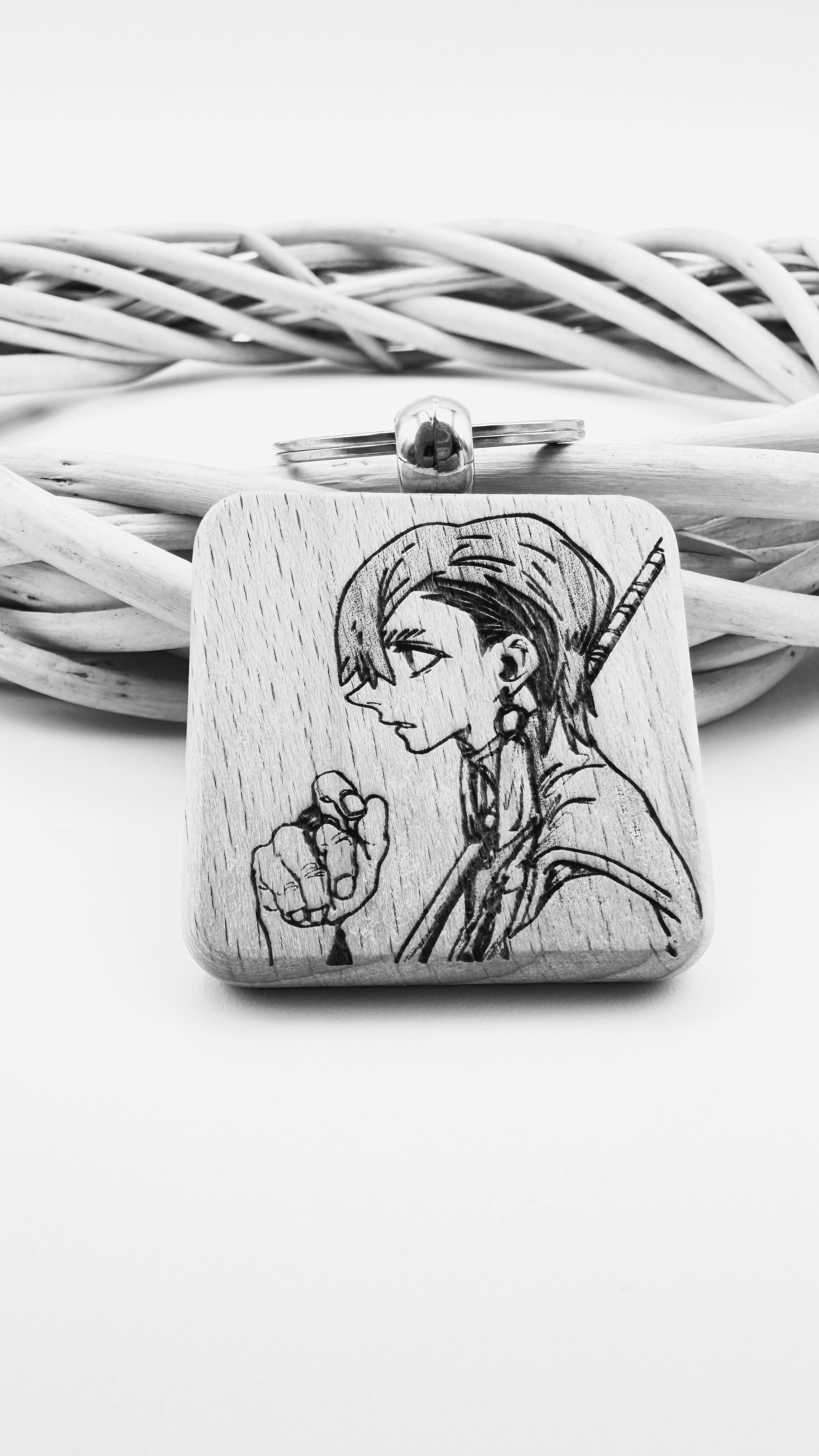 Zanka Gachiakuta - Portachiavi in legno inciso 