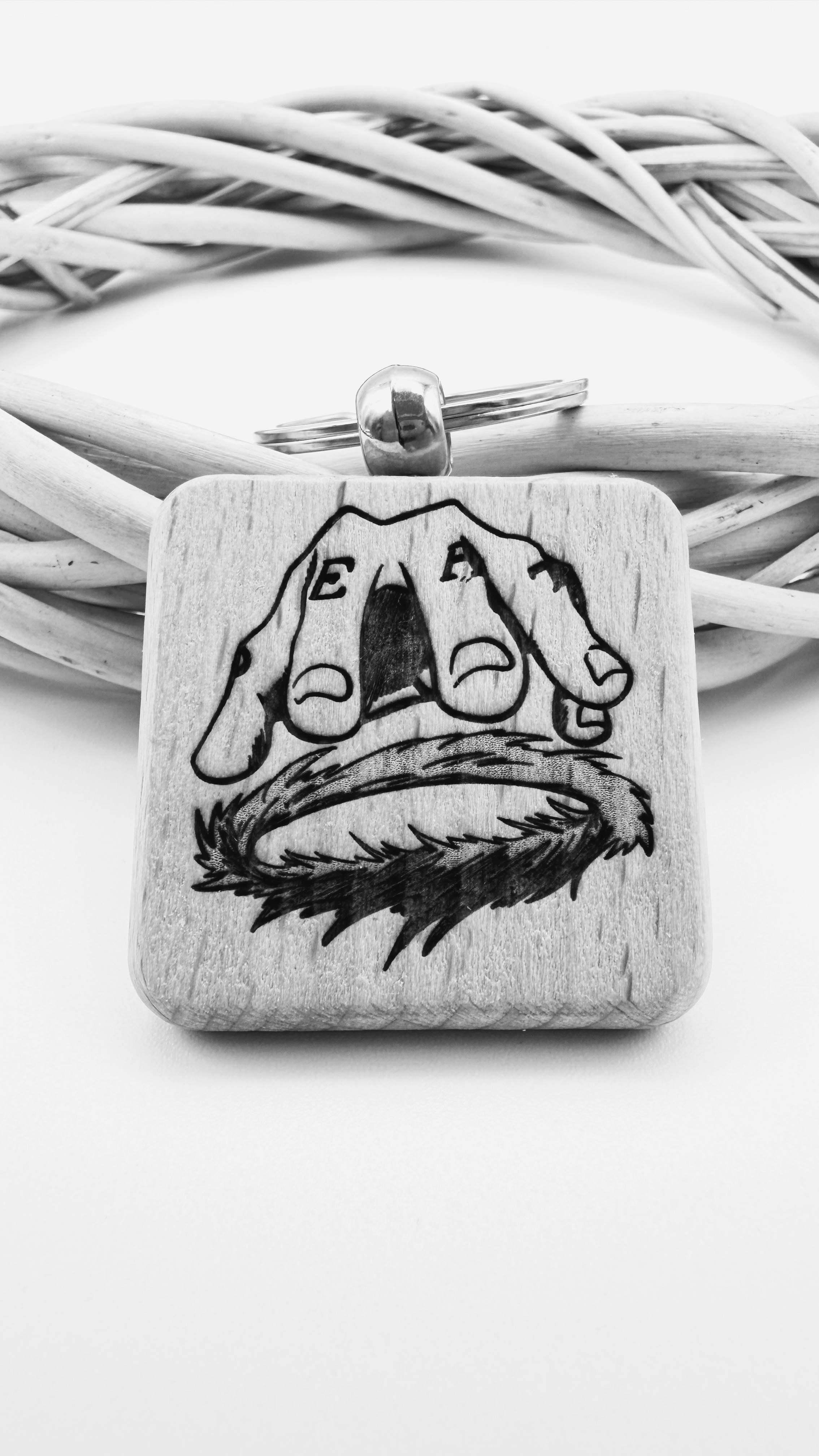 Law Room One Piece - Portachiavi in legno inciso 