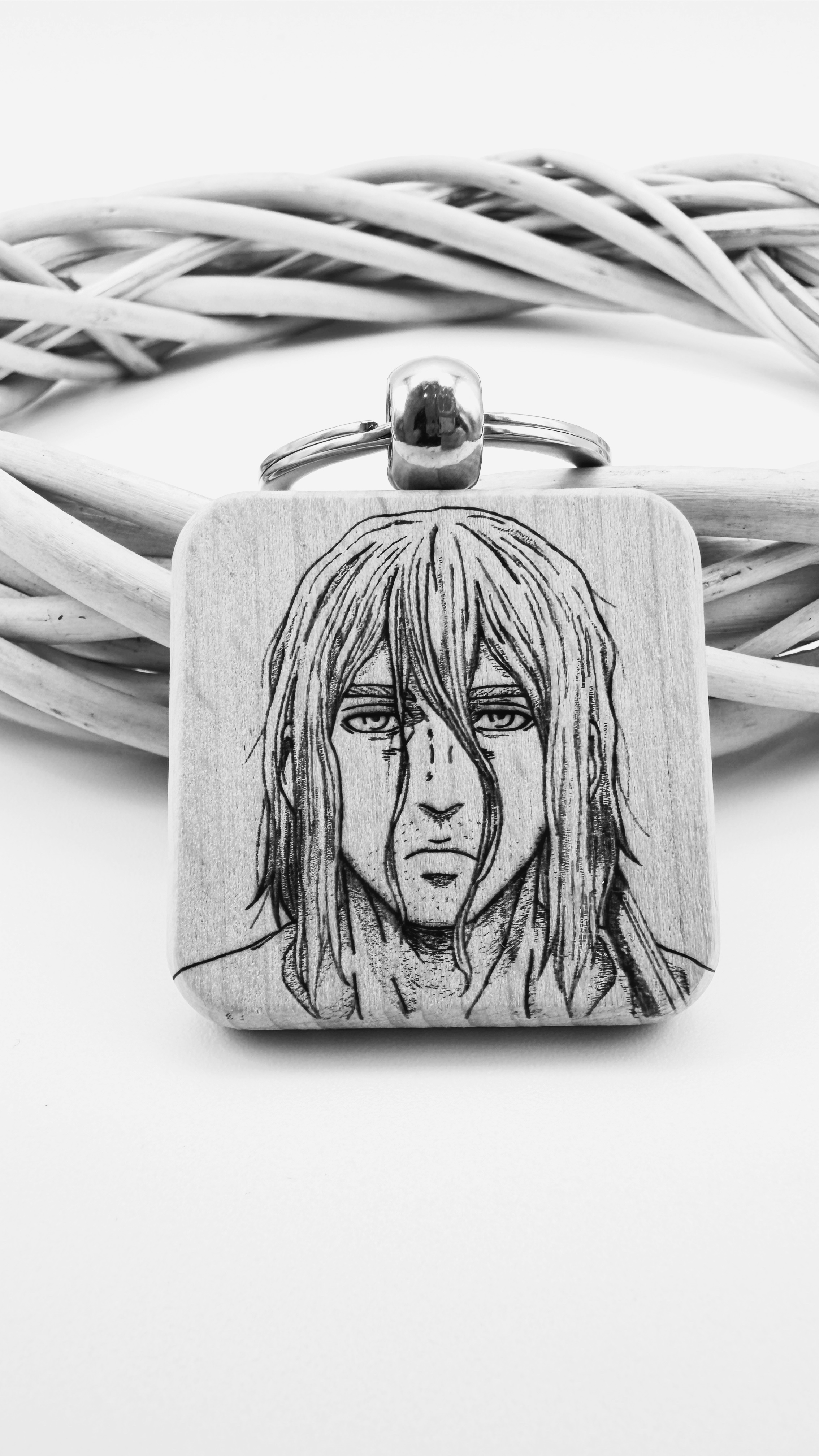 Thorfinn Vinland Saga - Portachiavi in legno inciso 