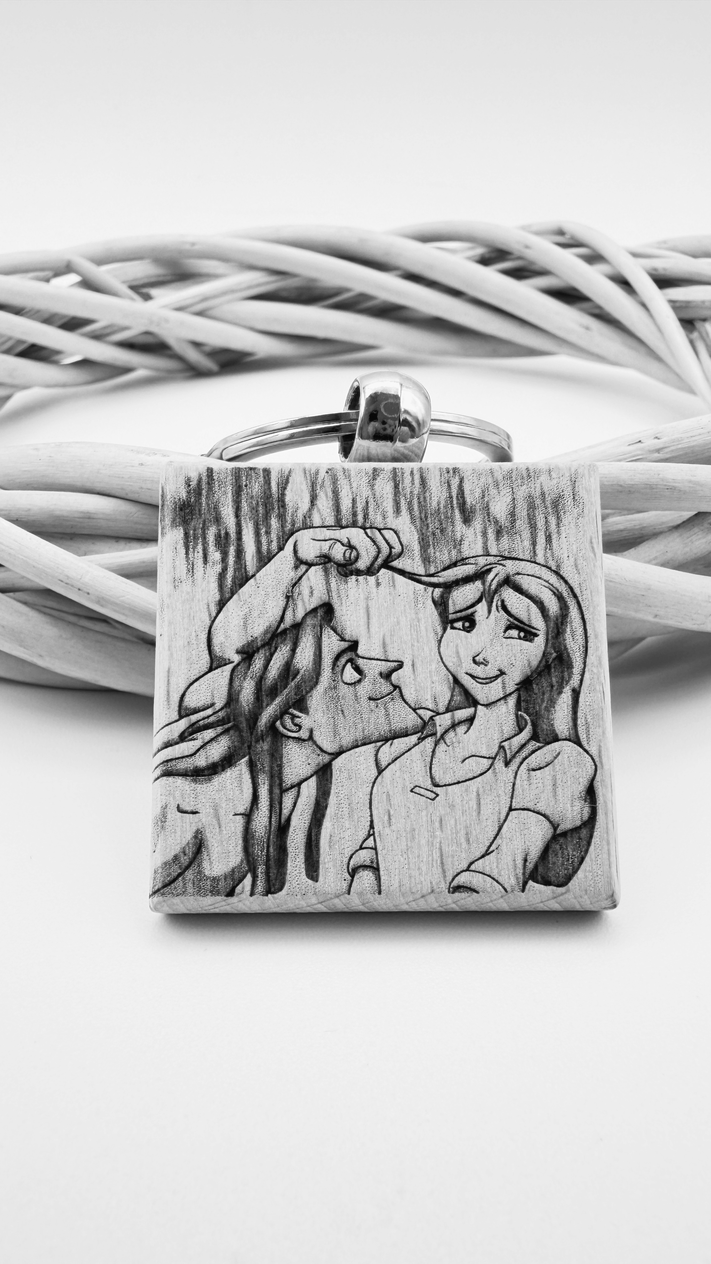Tarzan e Jane - Portachiavi in legno inciso 