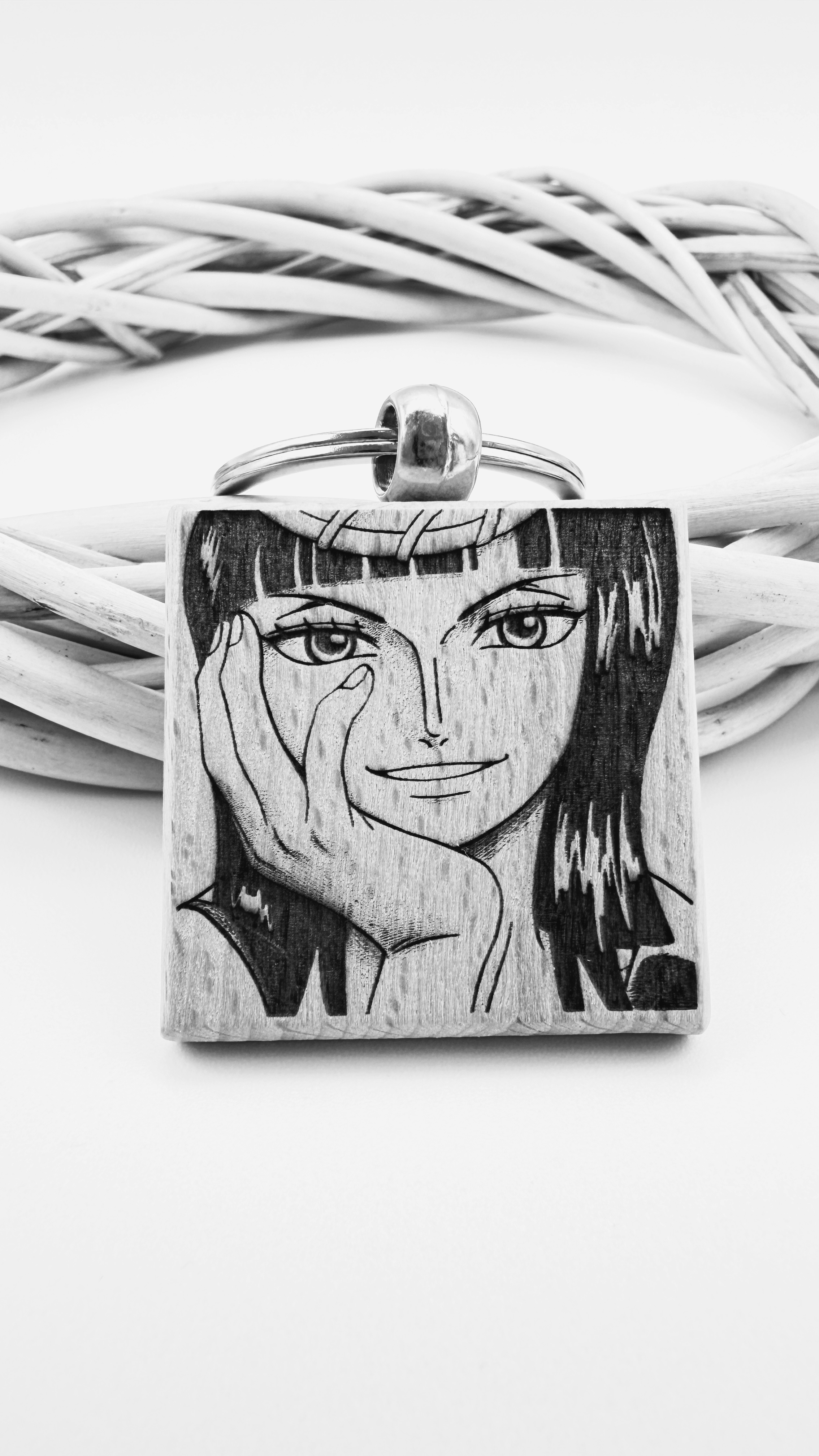Nico Robin One Piece - Portachiavi in legno inciso 