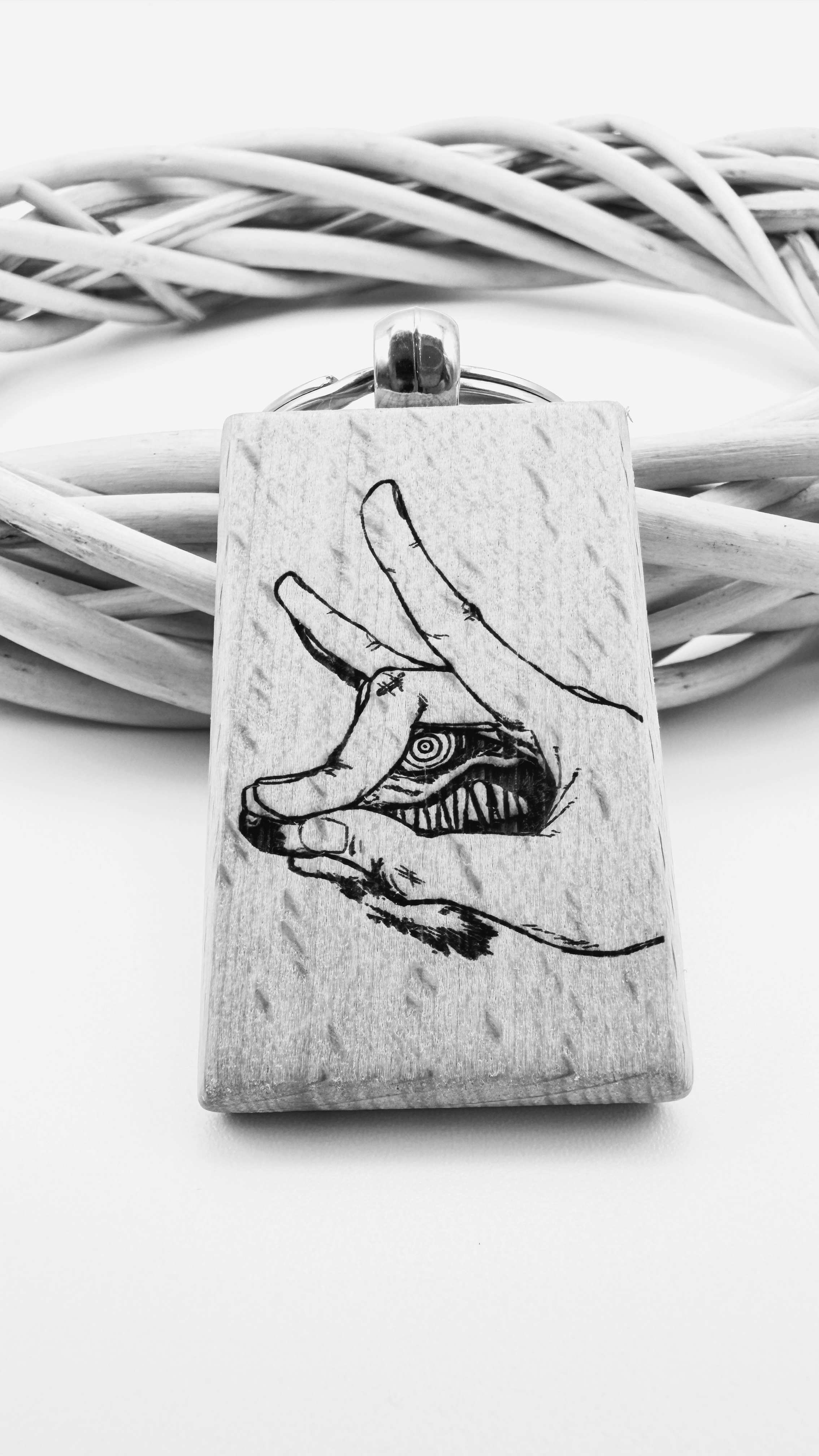 Chainsaw Man Kon - Portachiavi in legno inciso 