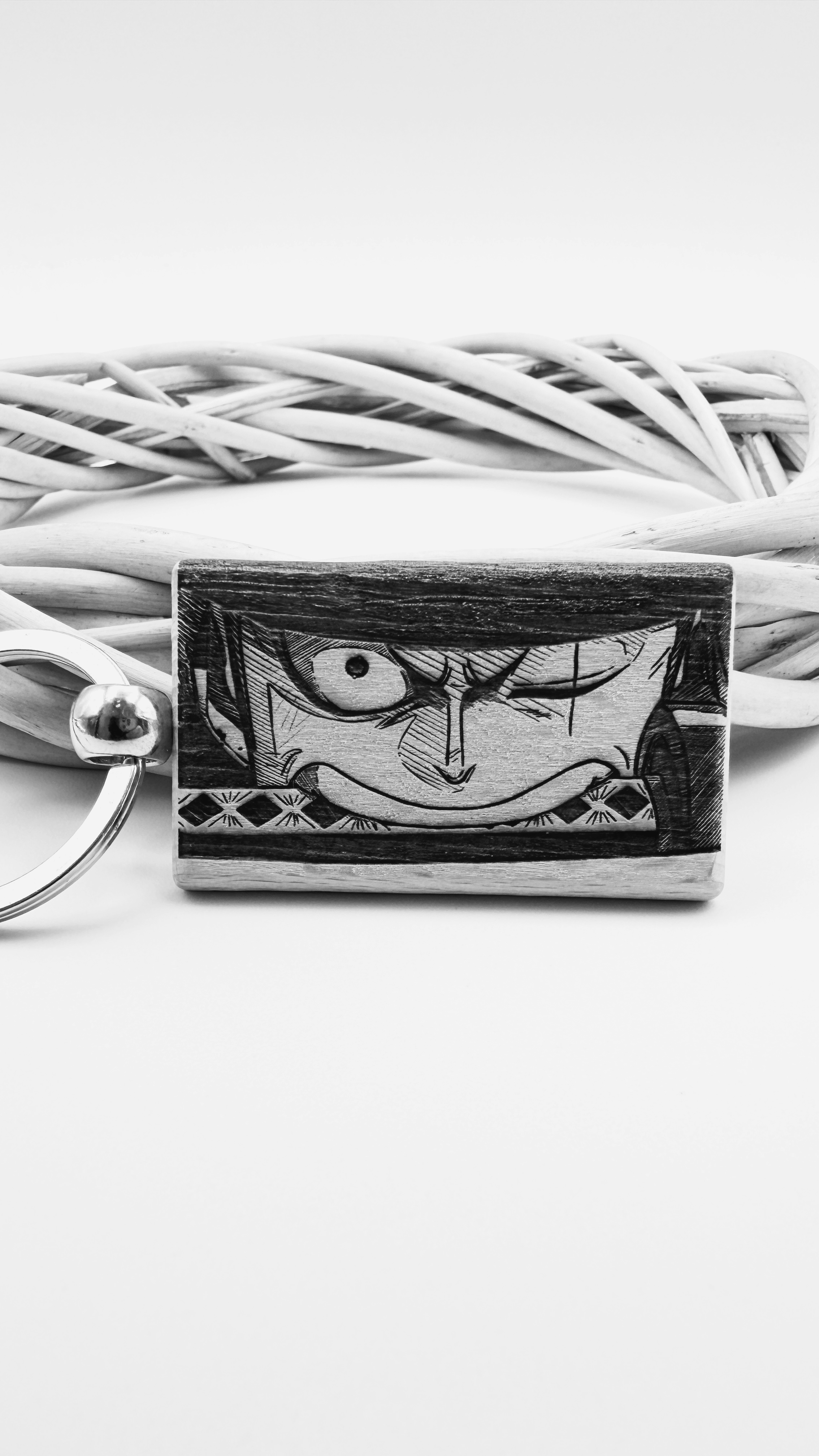 Zoro Santoryu One Piece - Portachiavi in legno inciso 