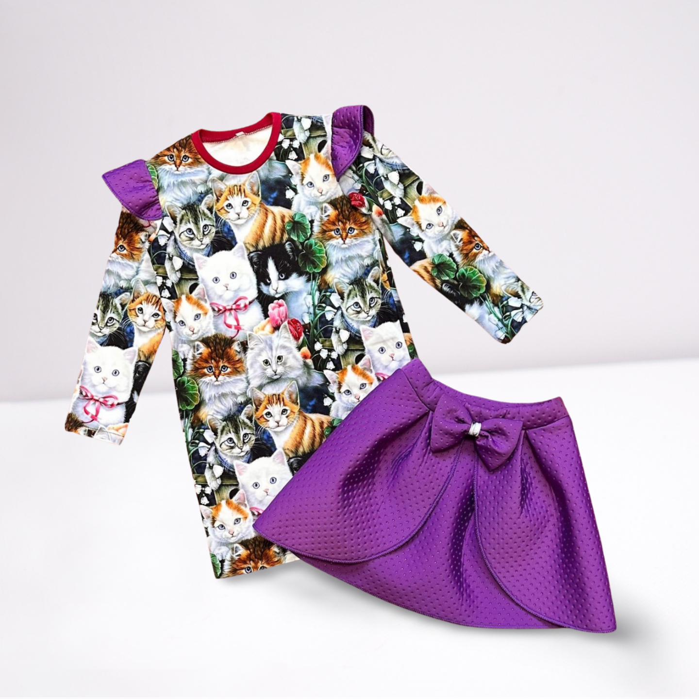 Suknelė su antsijoniu