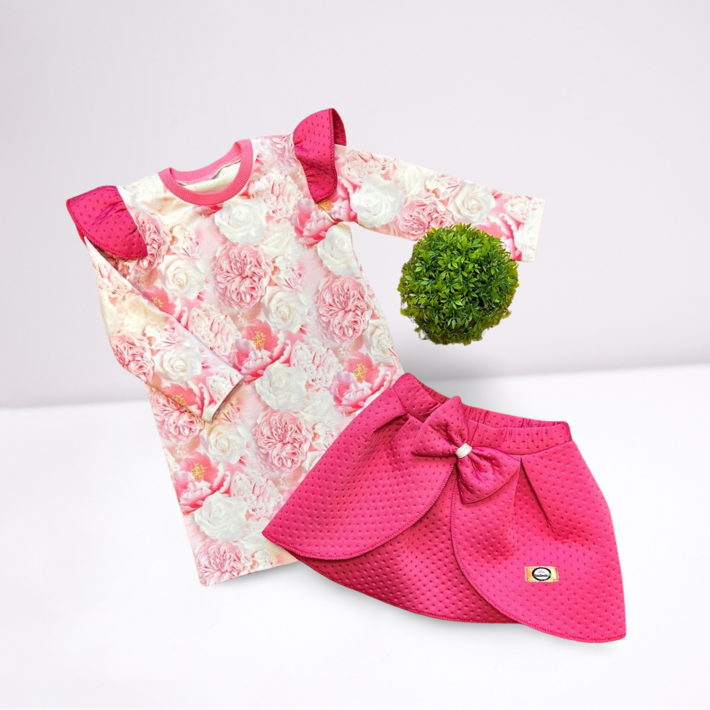 Suknelė su antsijoniu