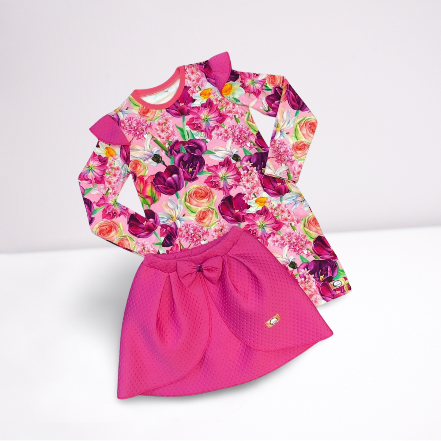 Suknelė su antsijoniu