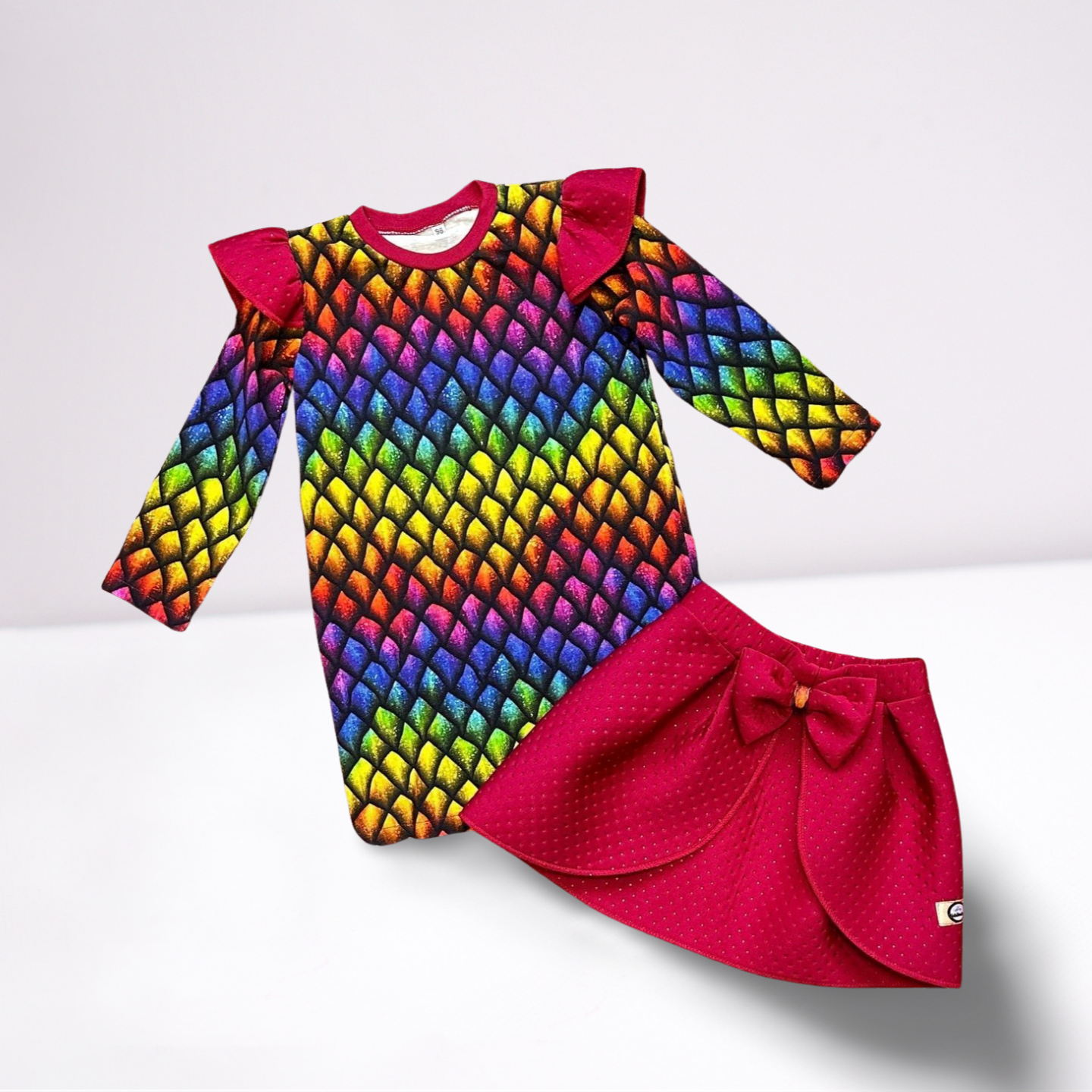 Suknelė su antsijoniu