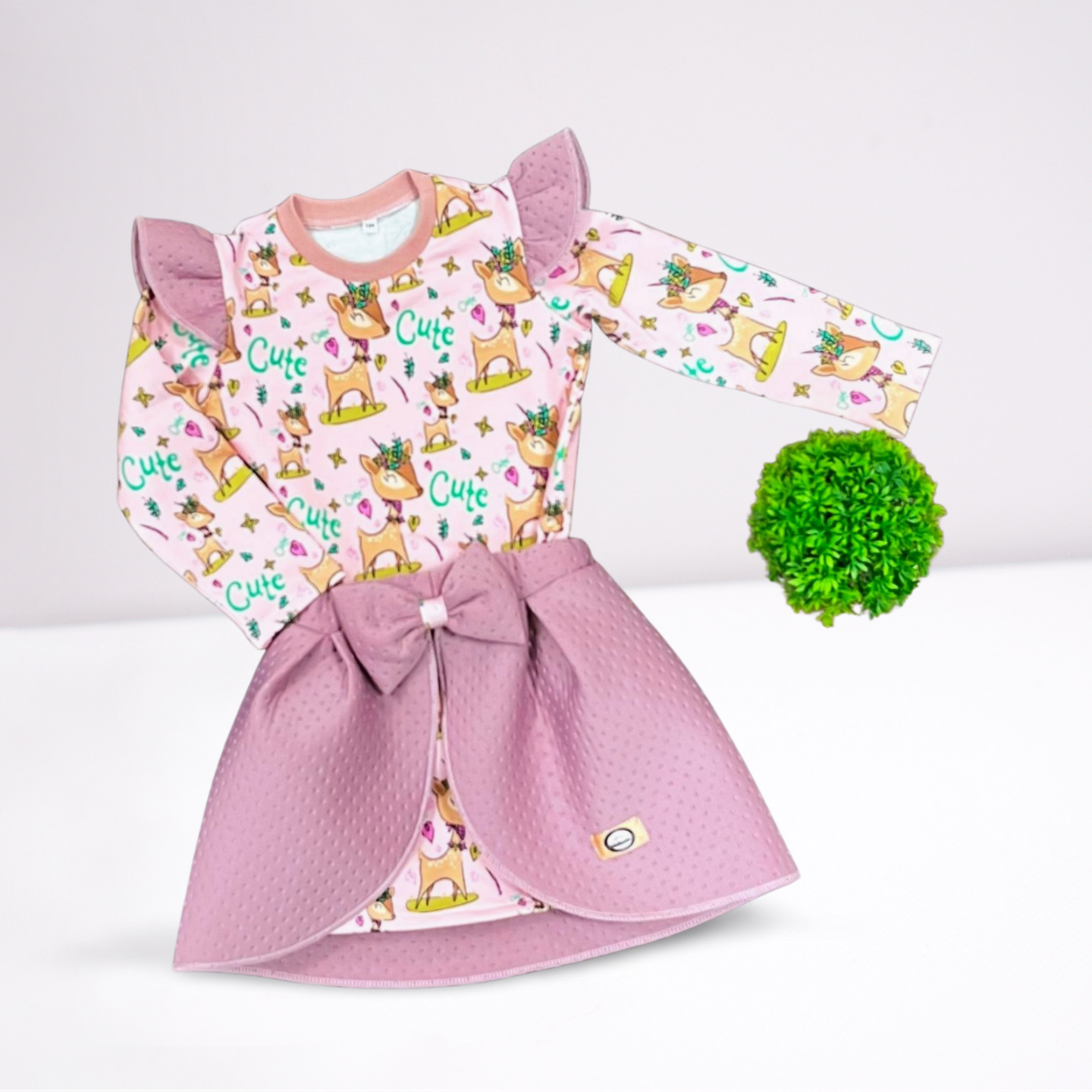 Suknelė su antsijoniu