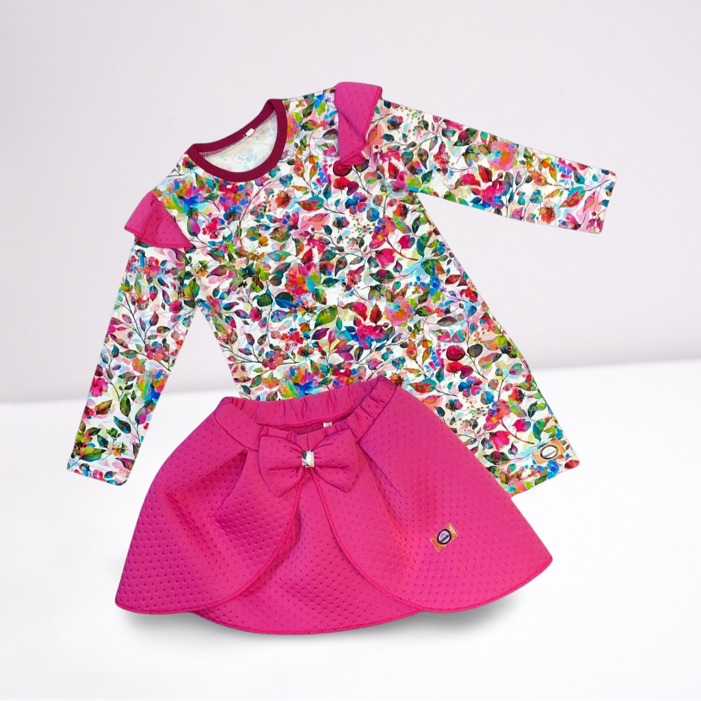 Suknelė su antsijoniu