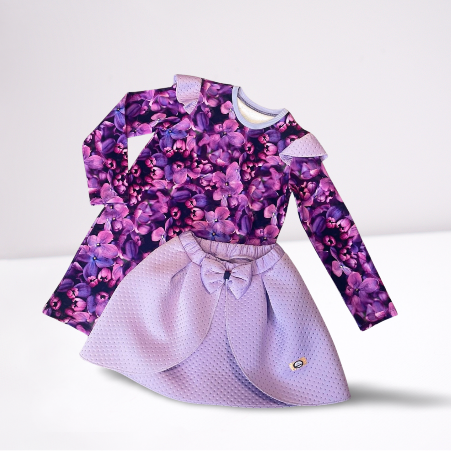 Suknelė su antsijoniu