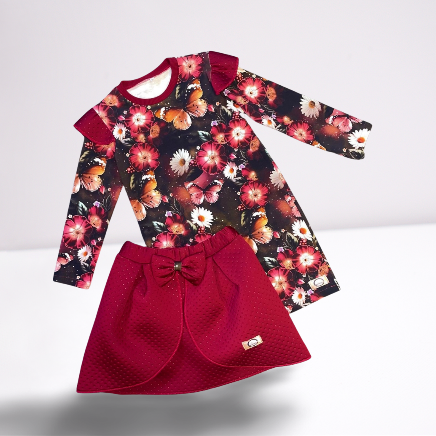 Suknelė su antsijoniu